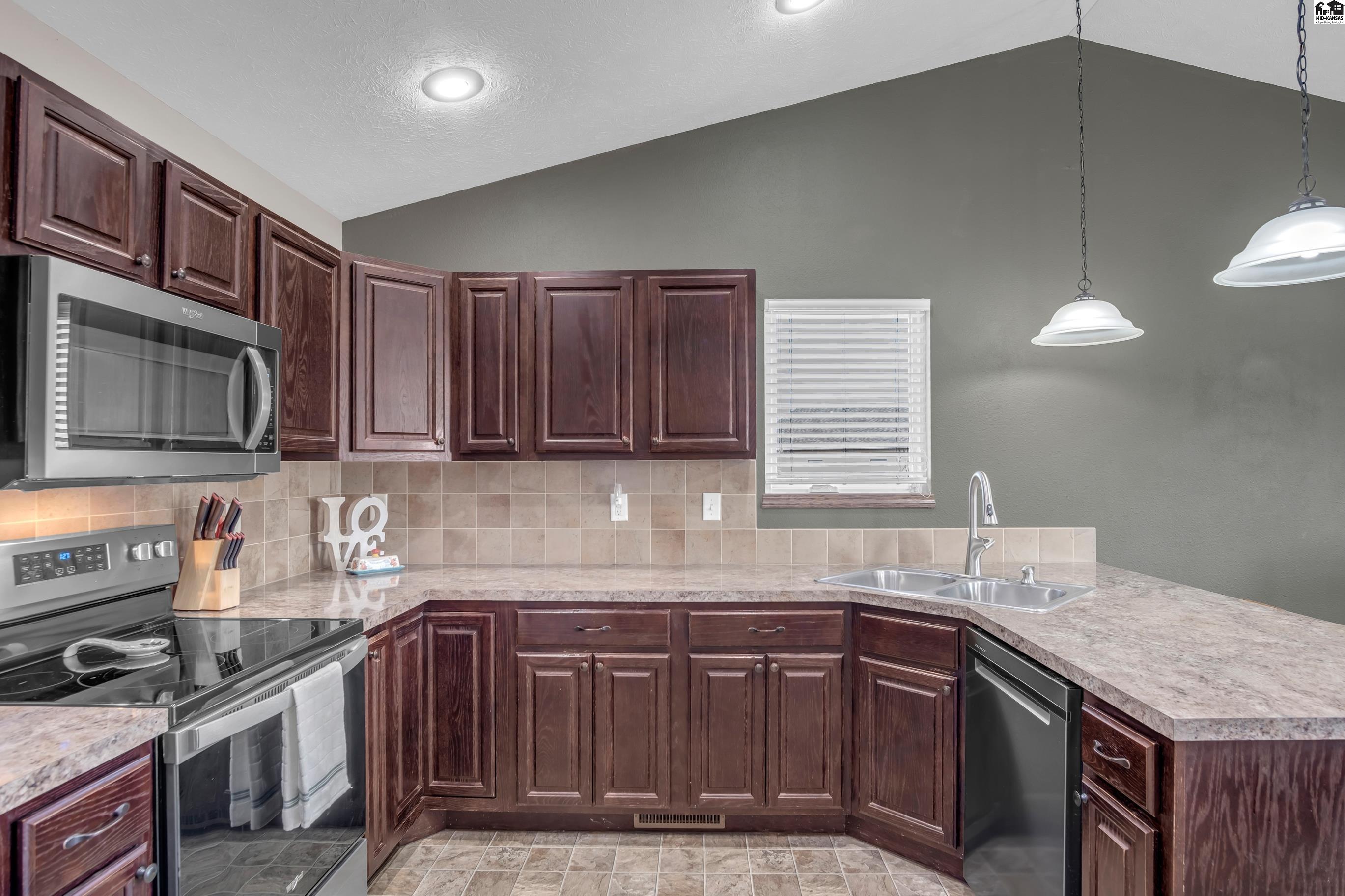 509 Dull Knife Street Mcpherson KS 67460