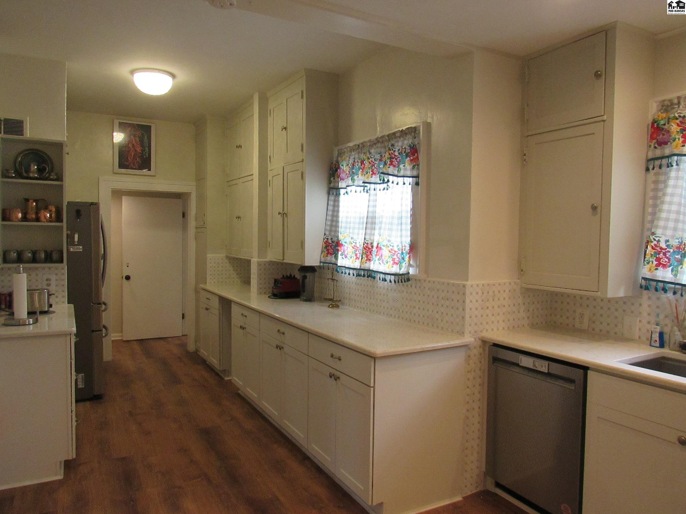 65 Willowbrook Road Hutchinson KS 67502