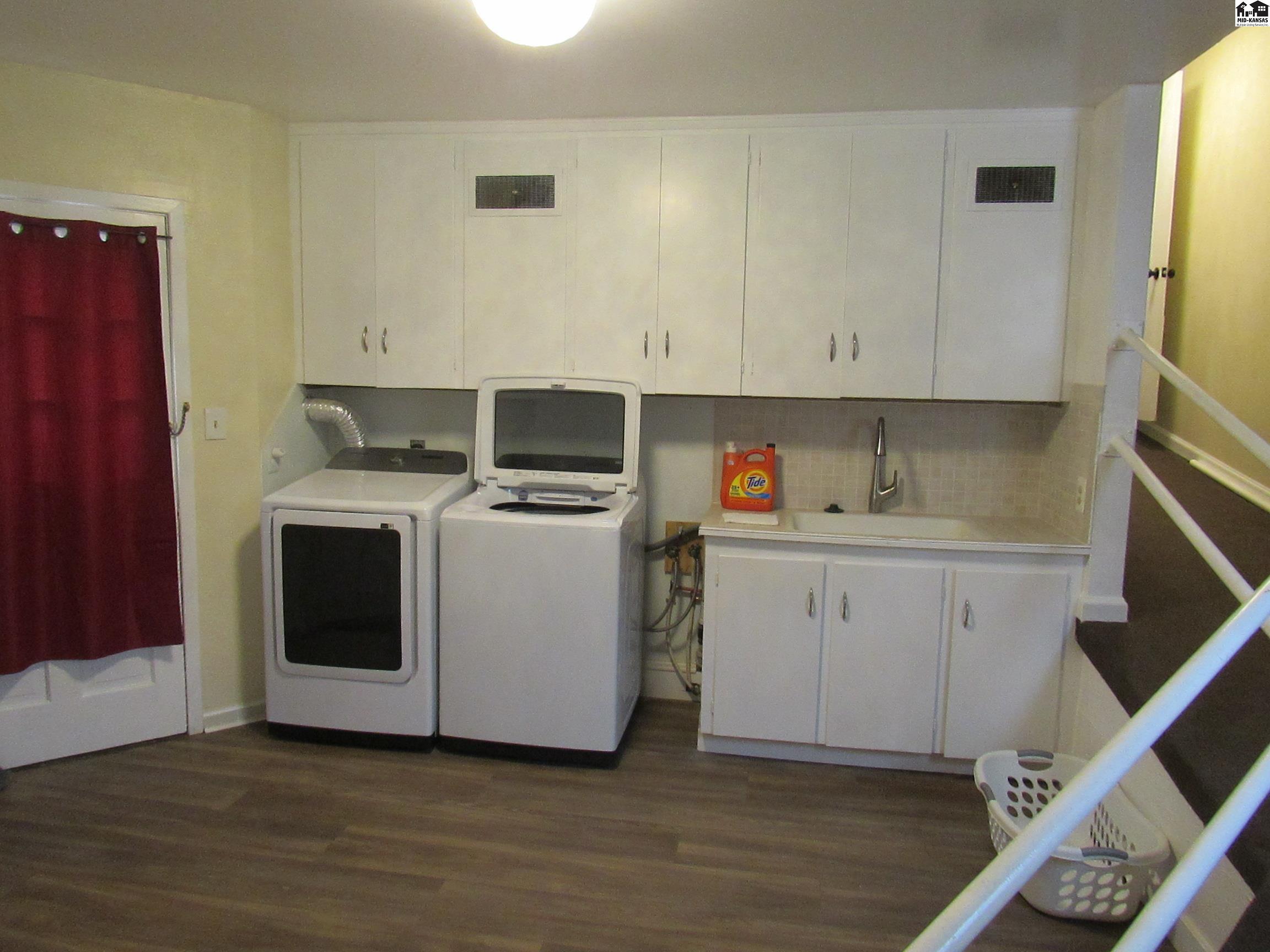 65 Willowbrook Road Hutchinson KS 67502