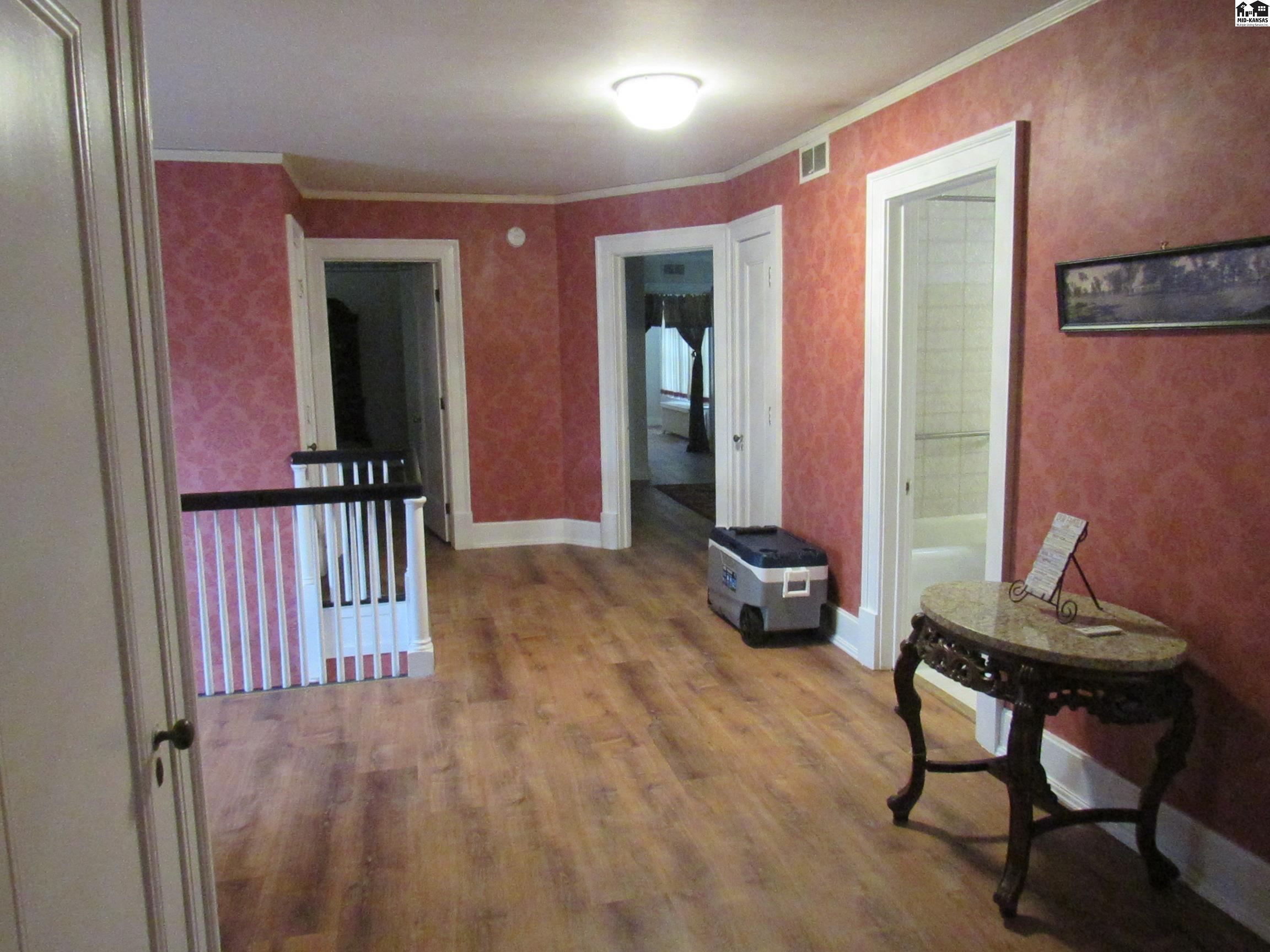 65 Willowbrook Road Hutchinson KS 67502