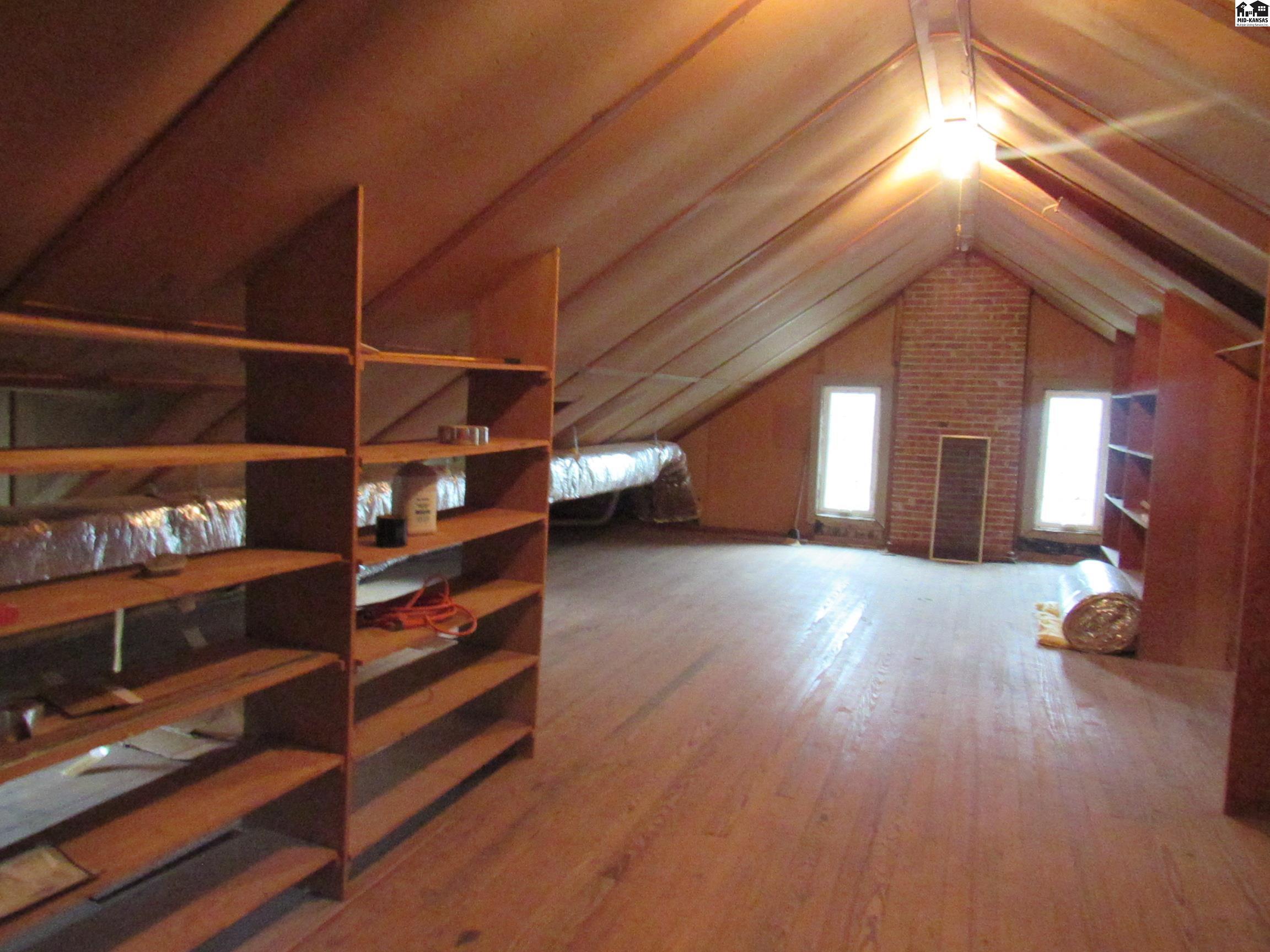 65 Willowbrook Road Hutchinson KS 67502