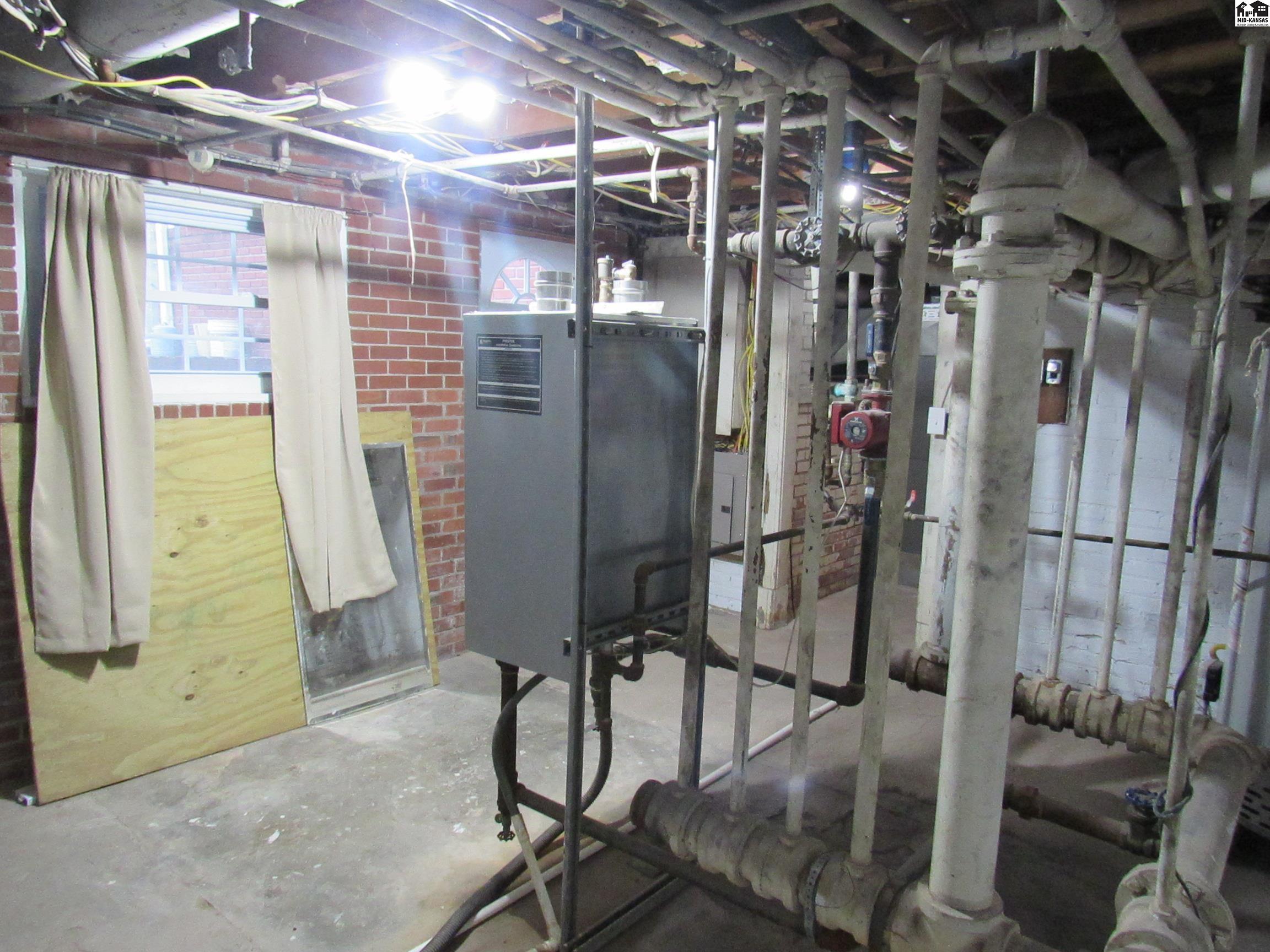 65 Willowbrook Road Hutchinson KS 67502