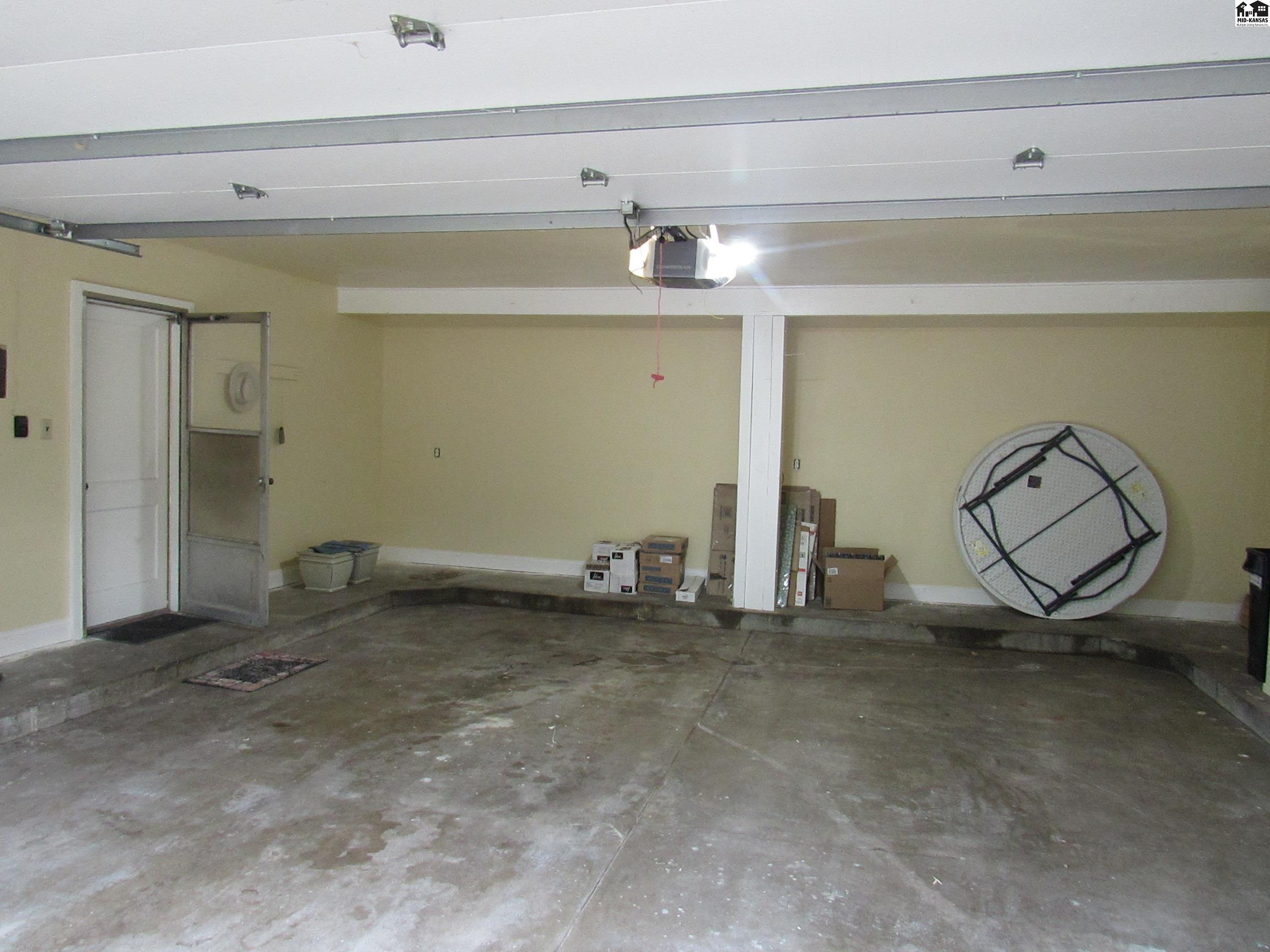 65 Willowbrook Road Hutchinson KS 67502