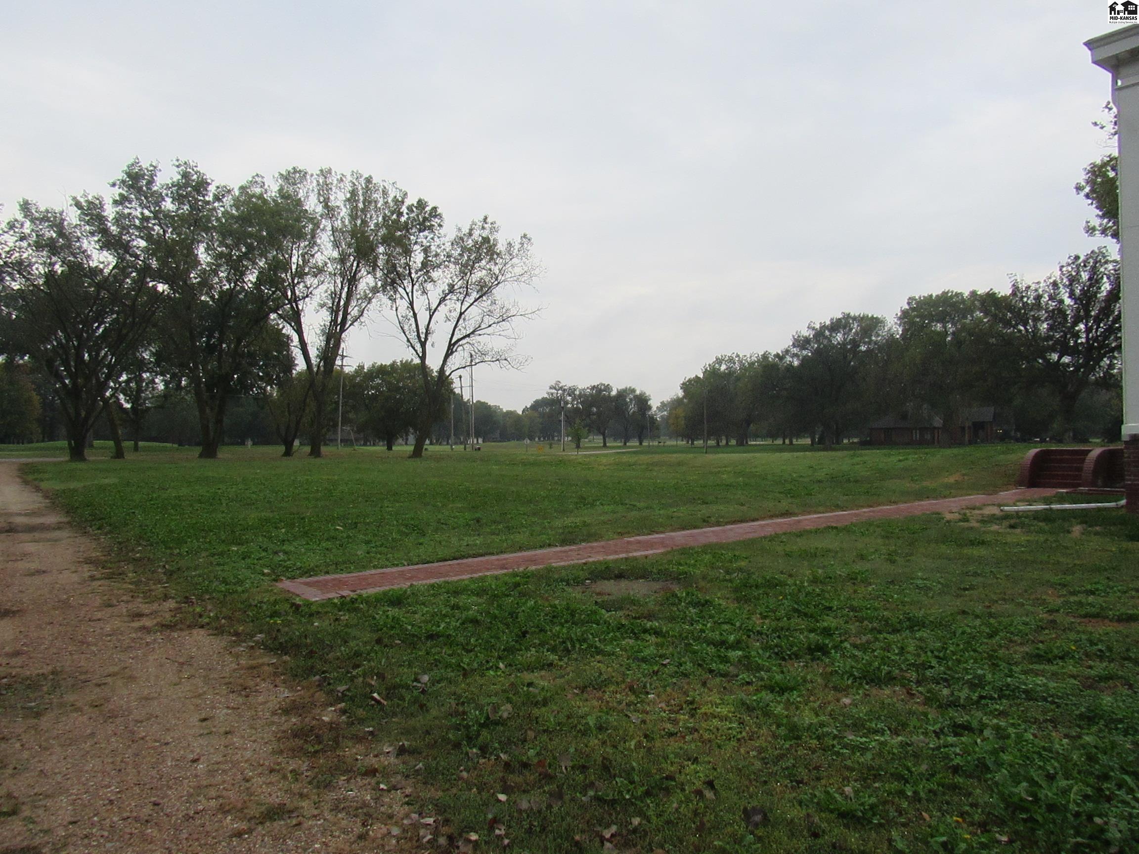 65 Willowbrook Road Hutchinson KS 67502