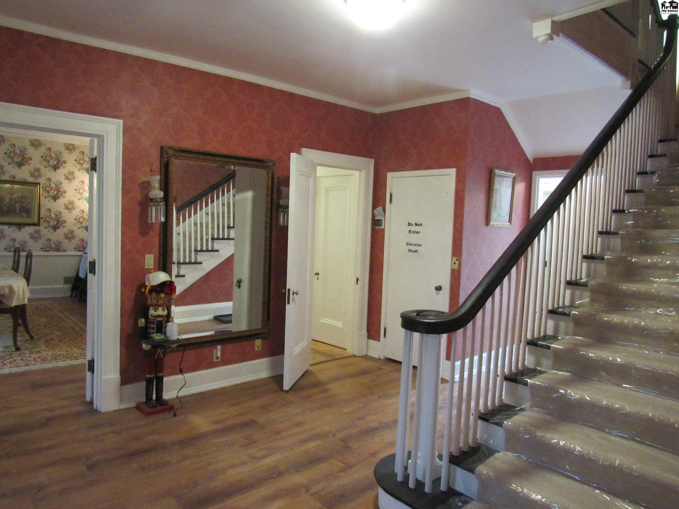 65 Willowbrook Road Hutchinson KS 67502