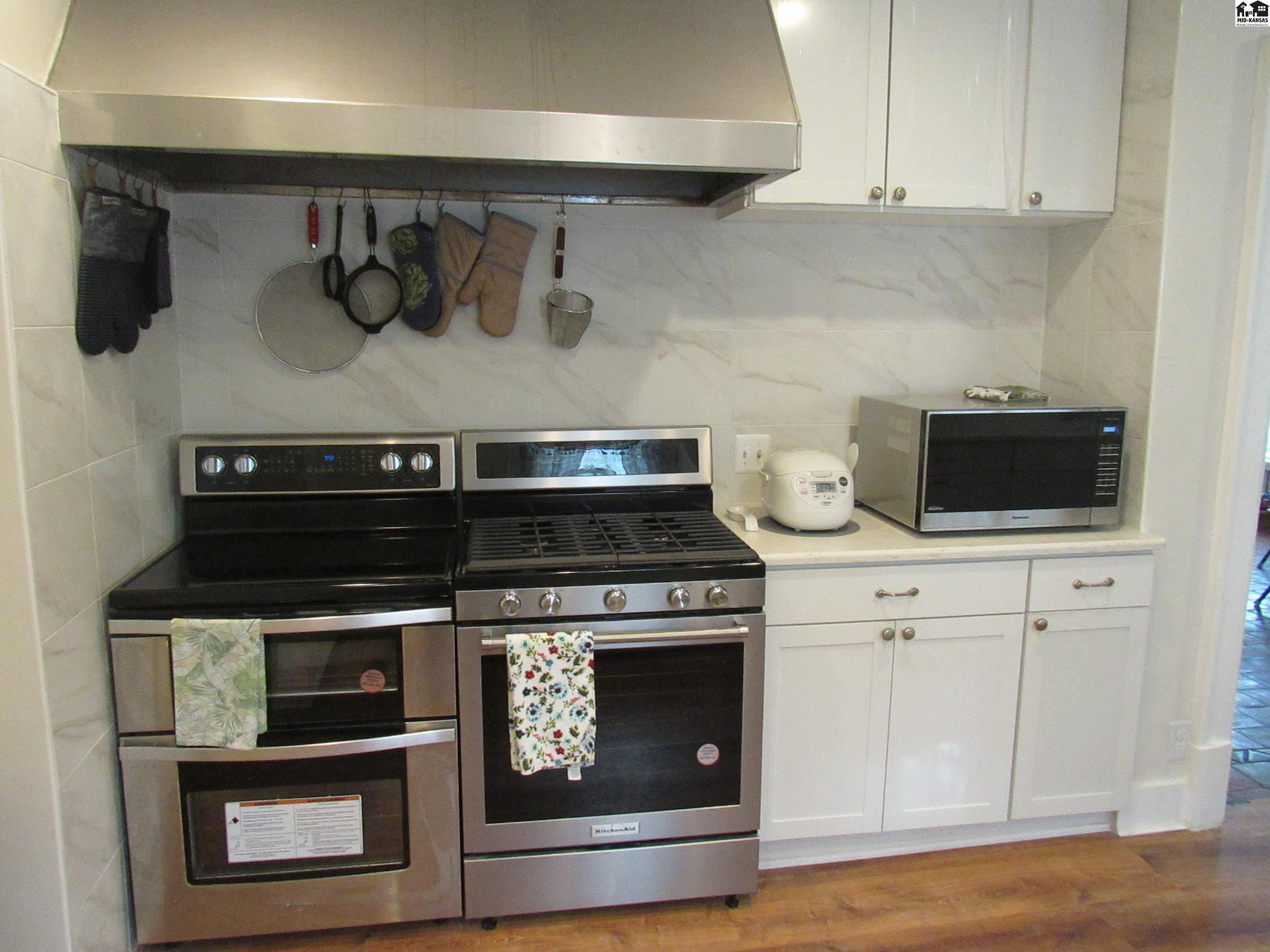 65 Willowbrook Road Hutchinson KS 67502