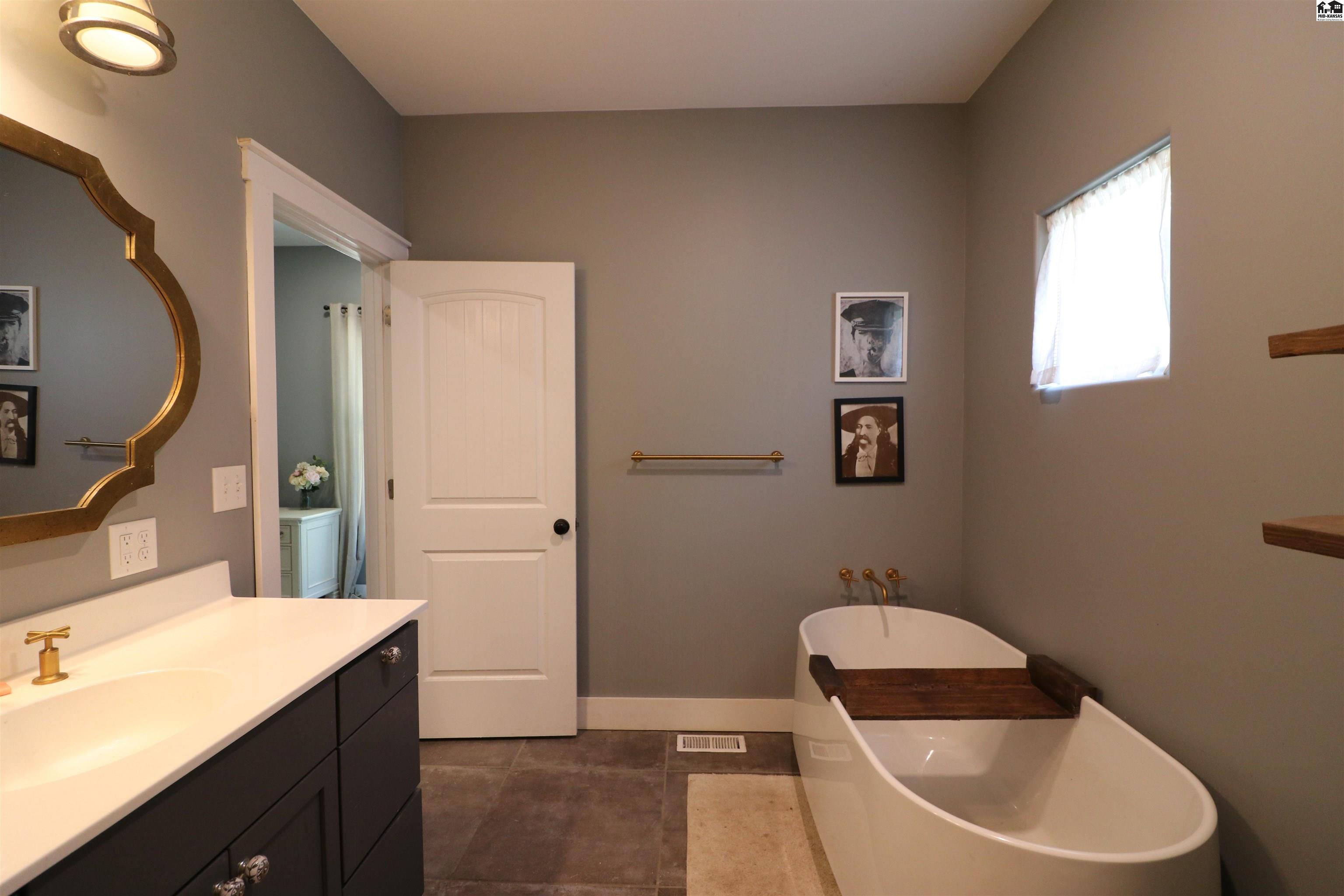 4201 S Sterling Road Abbyville KS 67510