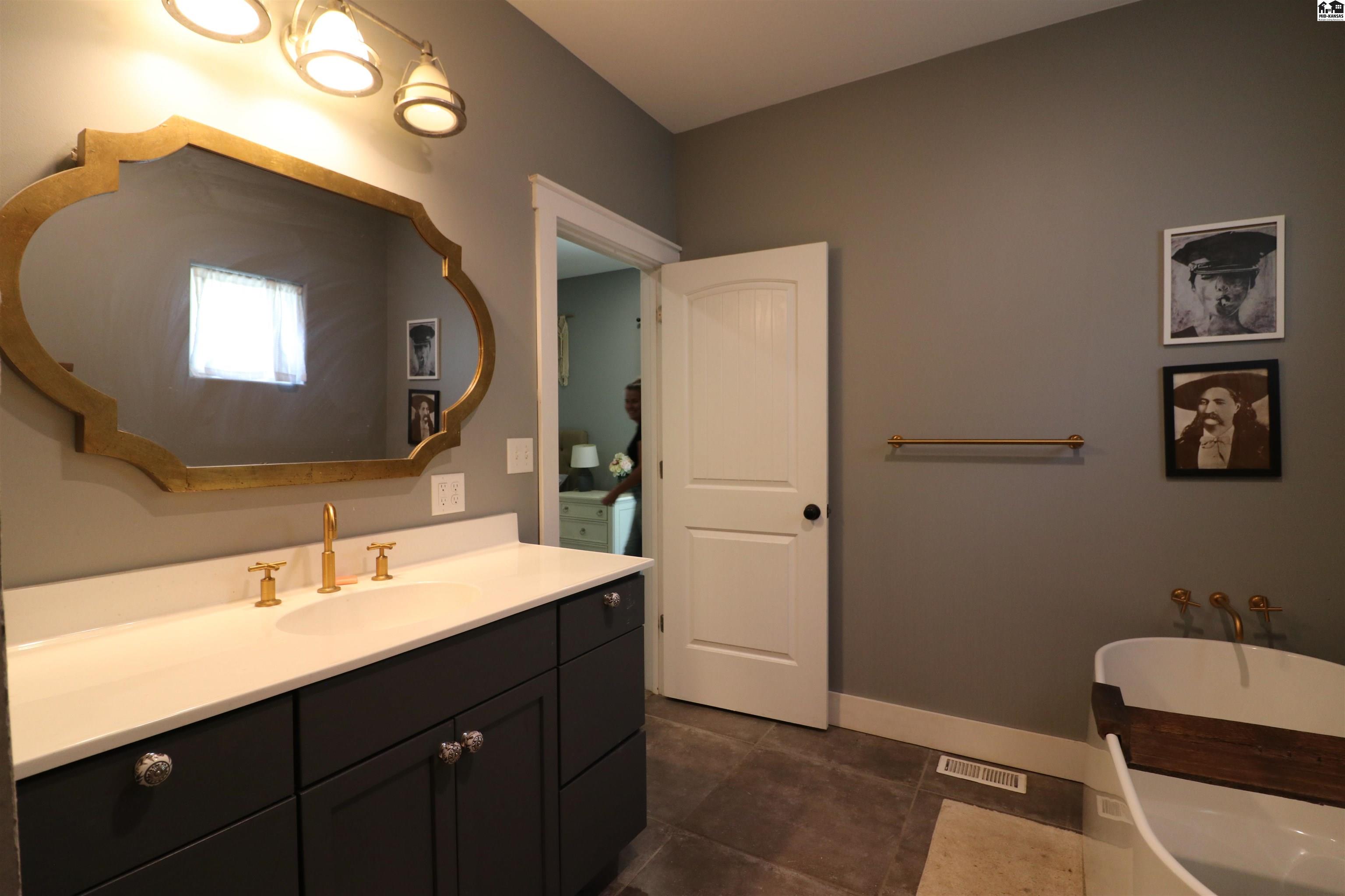 4201 S Sterling Road Abbyville KS 67510