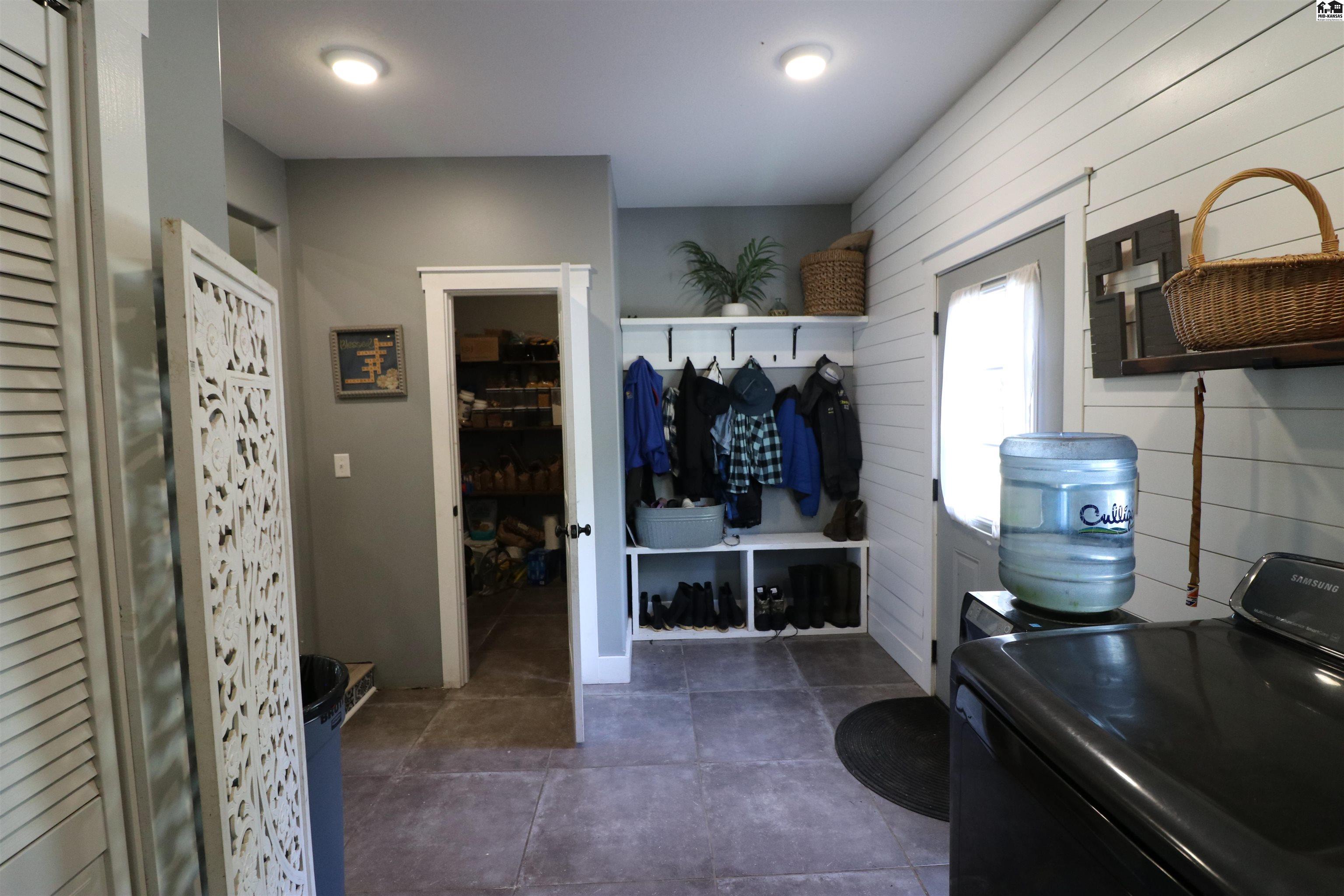 4201 S Sterling Road Abbyville KS 67510