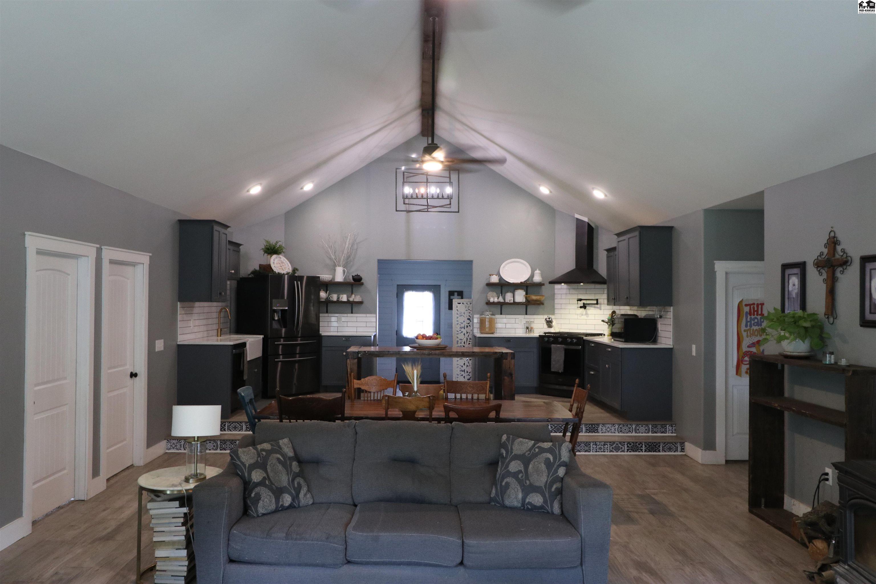 4201 S Sterling Road Abbyville KS 67510