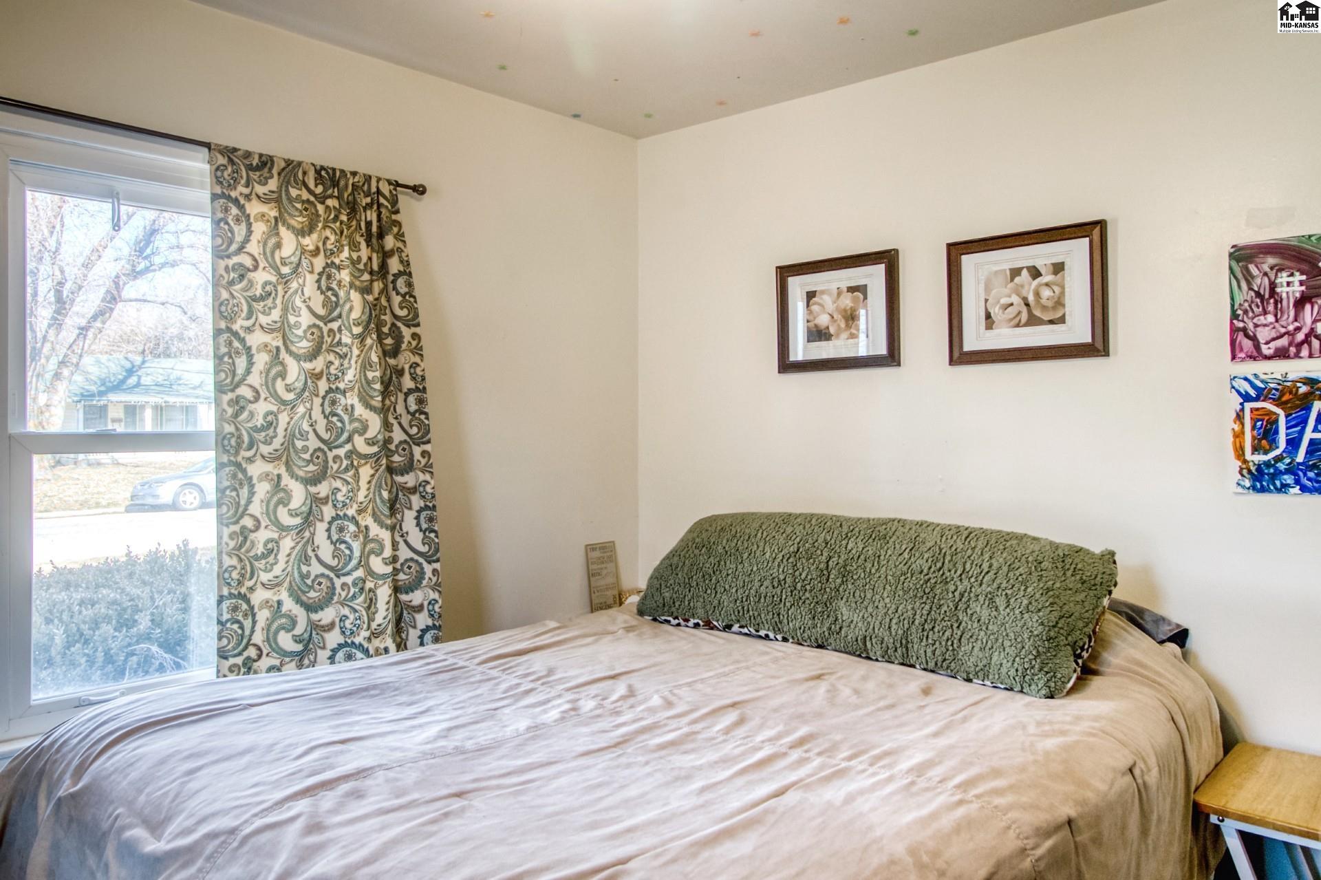 3 Swarens Street Hutchinson KS 67502