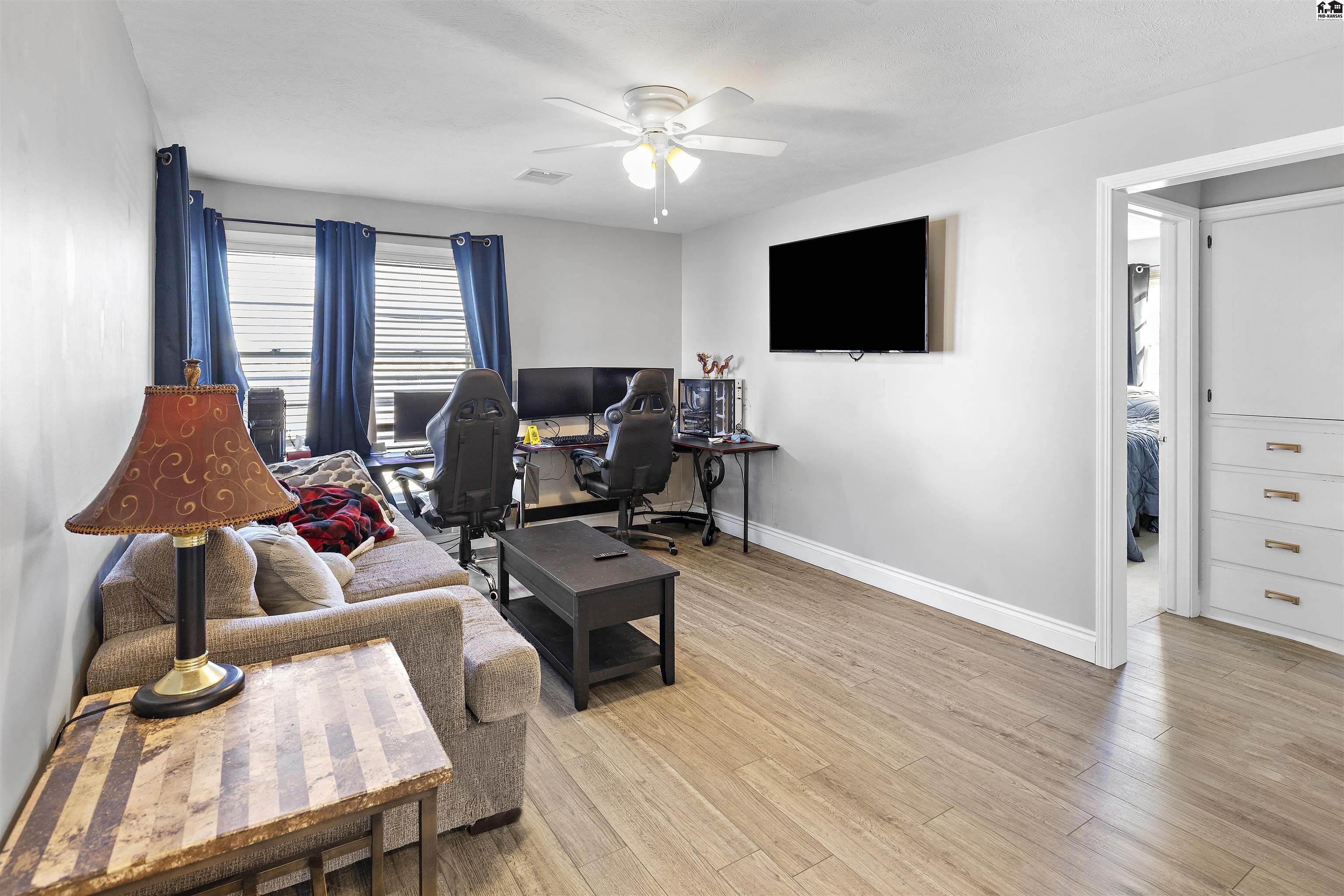 1015 E. 9th Avenue Hutchinson KS 67501