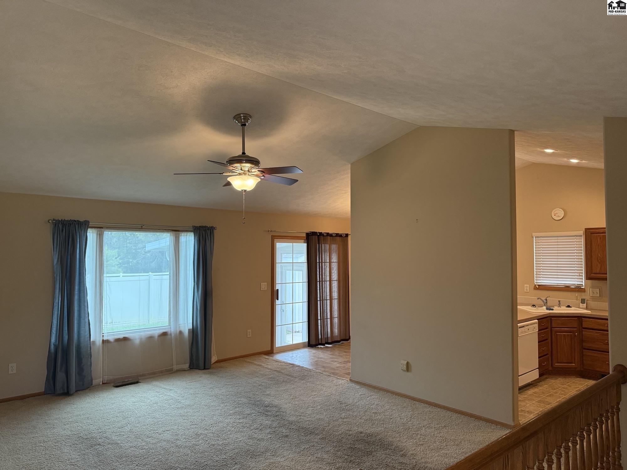 102 Brookview Court Hutchinson KS 67501