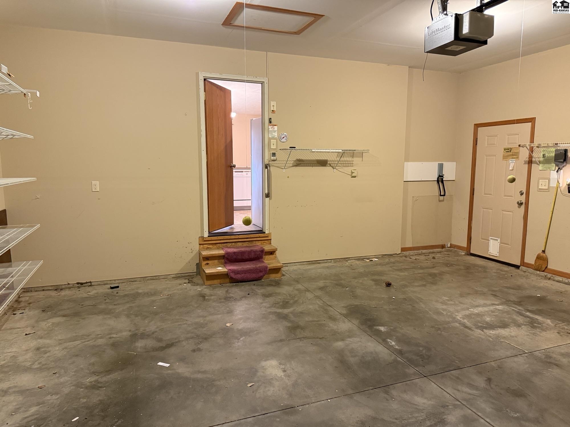 102 Brookview Court Hutchinson KS 67501