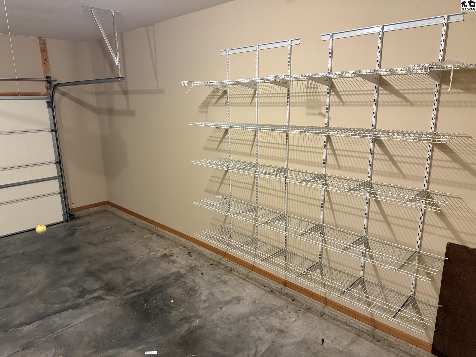 102 Brookview Court Hutchinson KS 67501