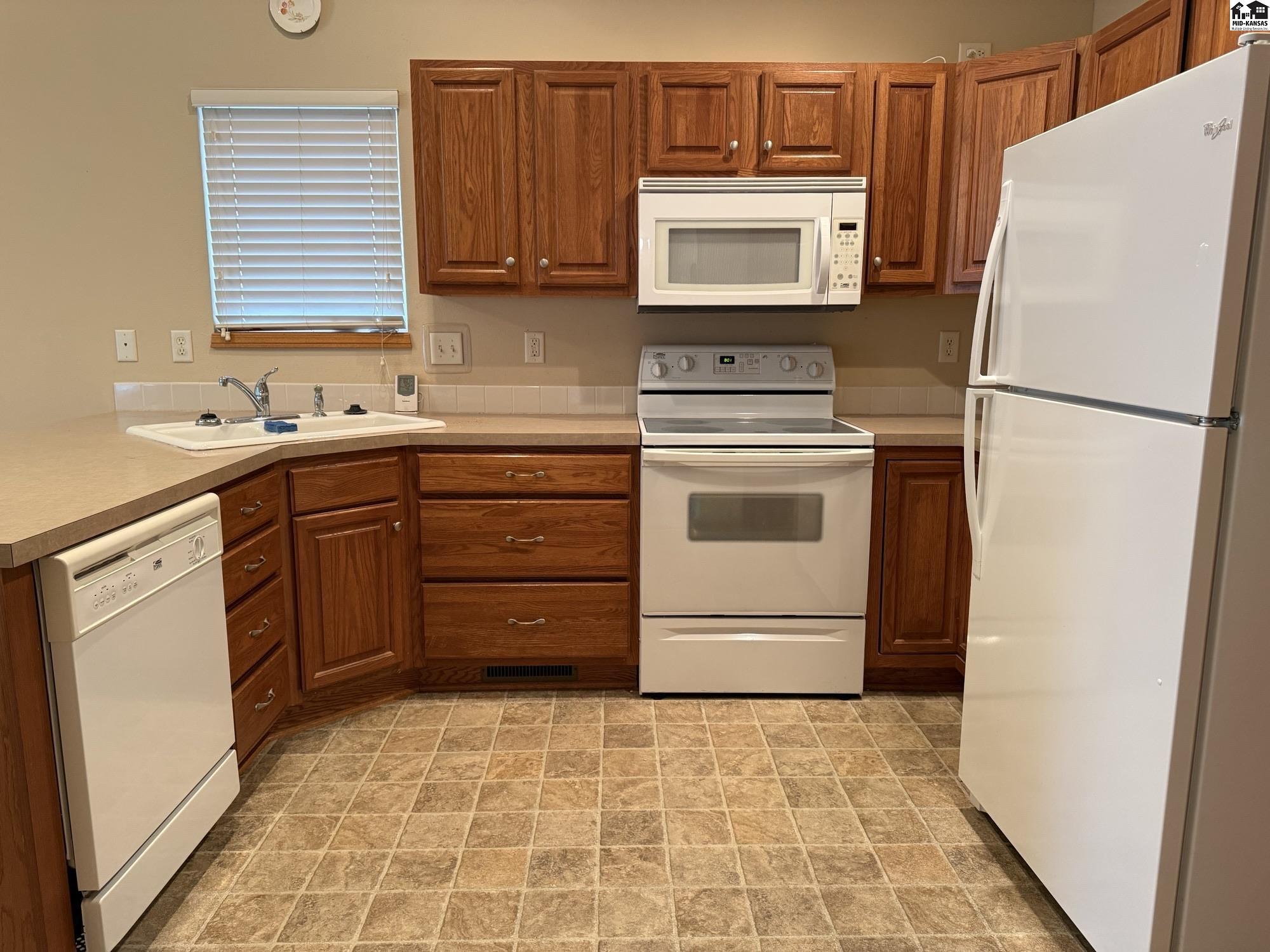 102 Brookview Court Hutchinson KS 67501