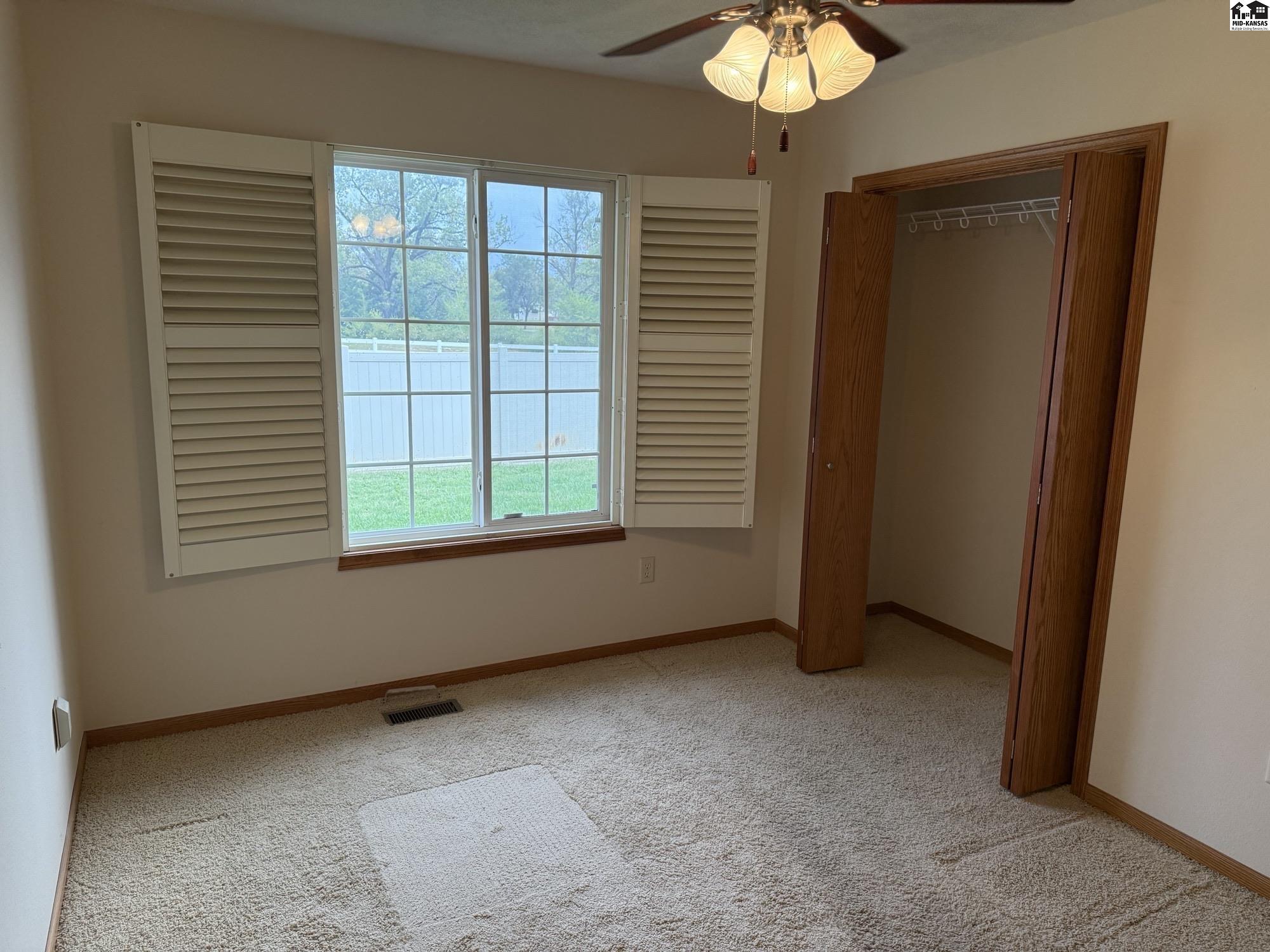 102 Brookview Court Hutchinson KS 67501