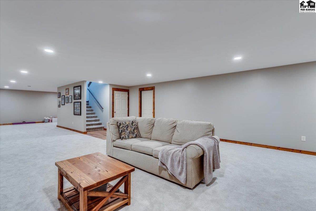 2800 Morris Road Hutchinson KS 67502