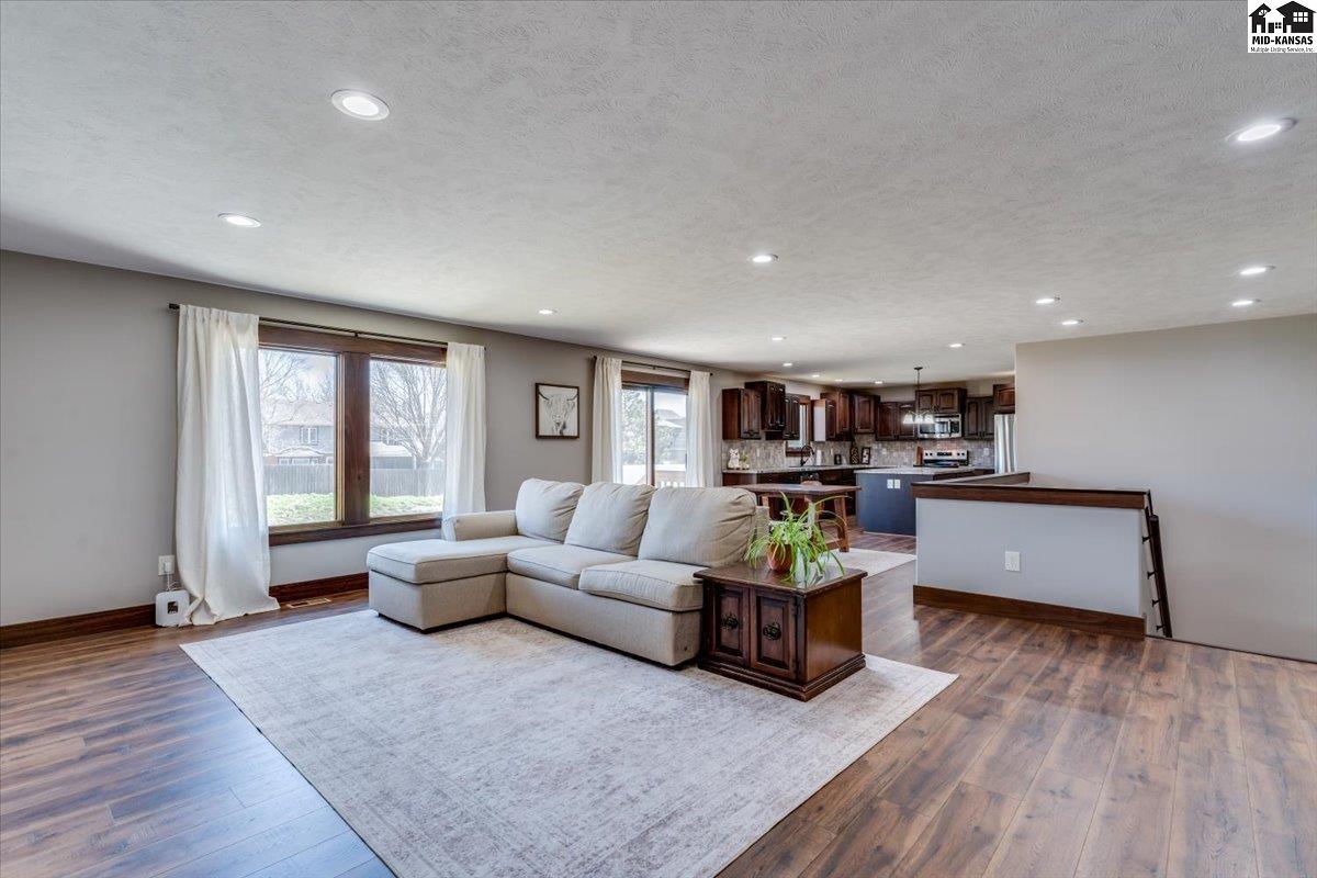 2800 Morris Road Hutchinson KS 67502