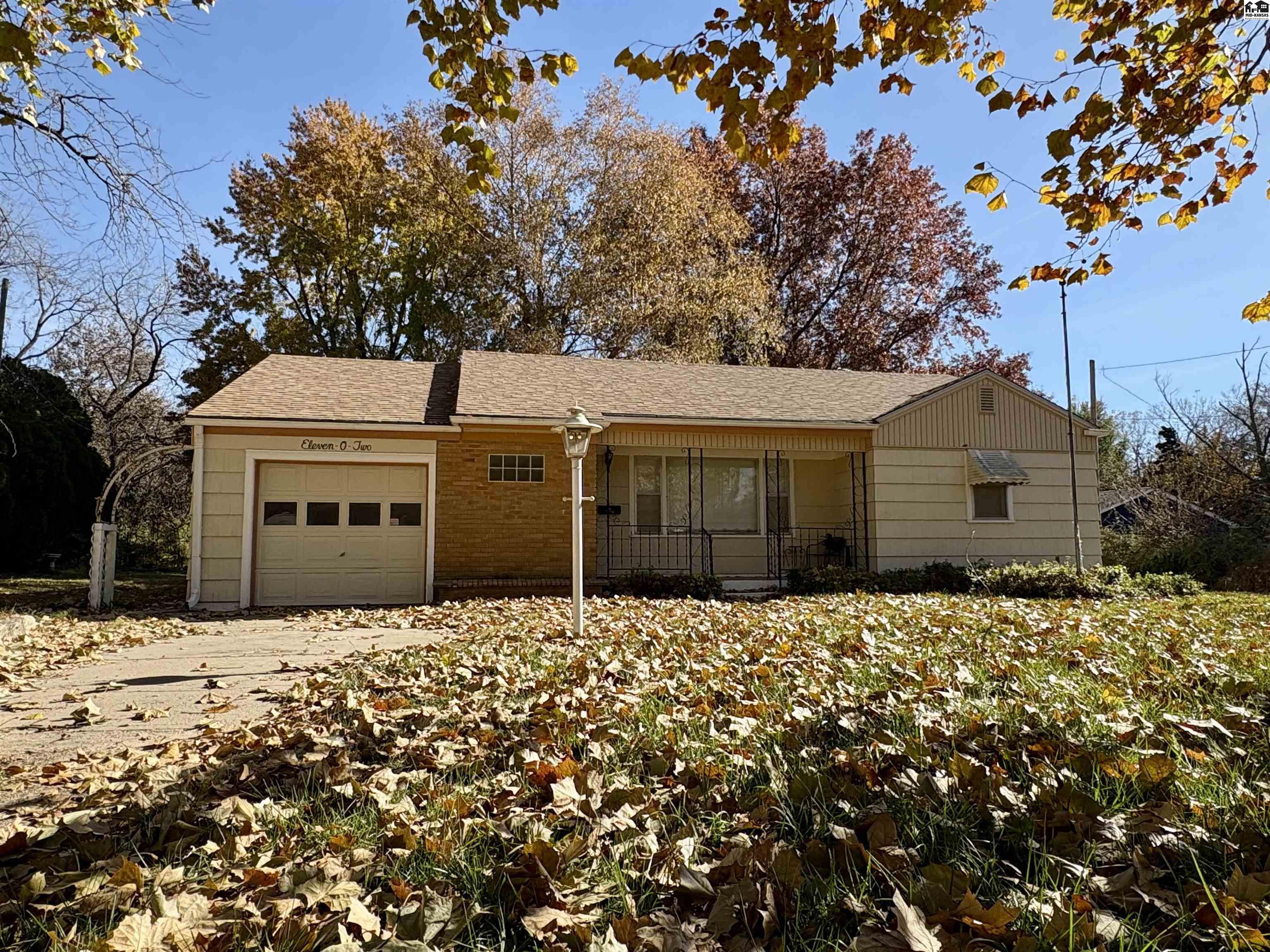 1102 N Barnes Lake Road Hutchinson KS 67501