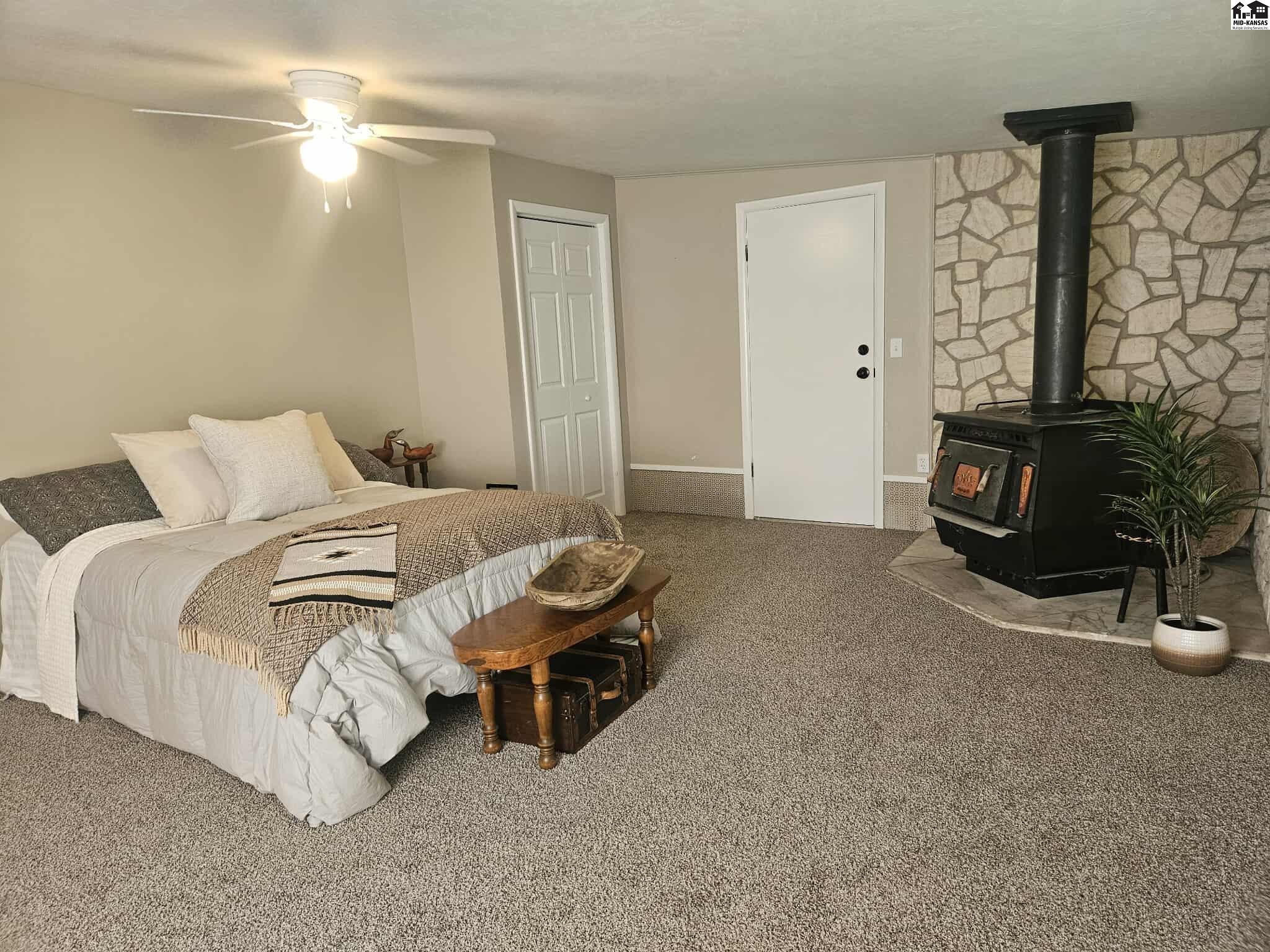 1102 N Barnes Lake Road Hutchinson KS 67501