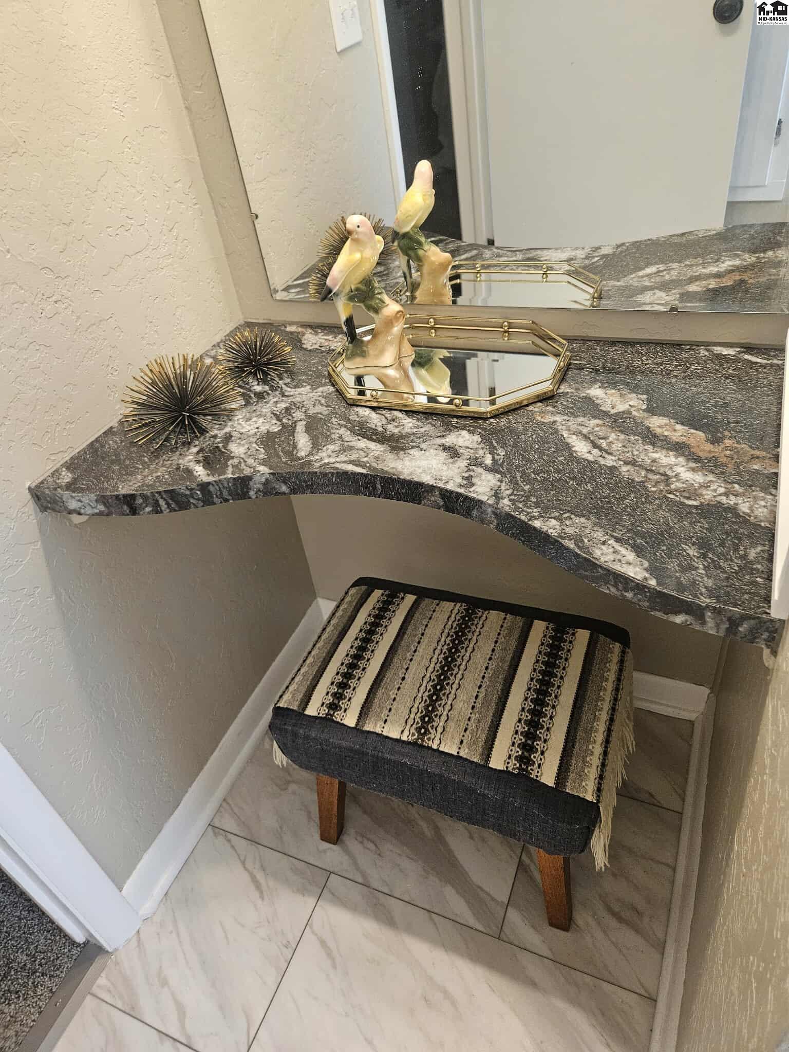 1102 N Barnes Lake Road Hutchinson KS 67501