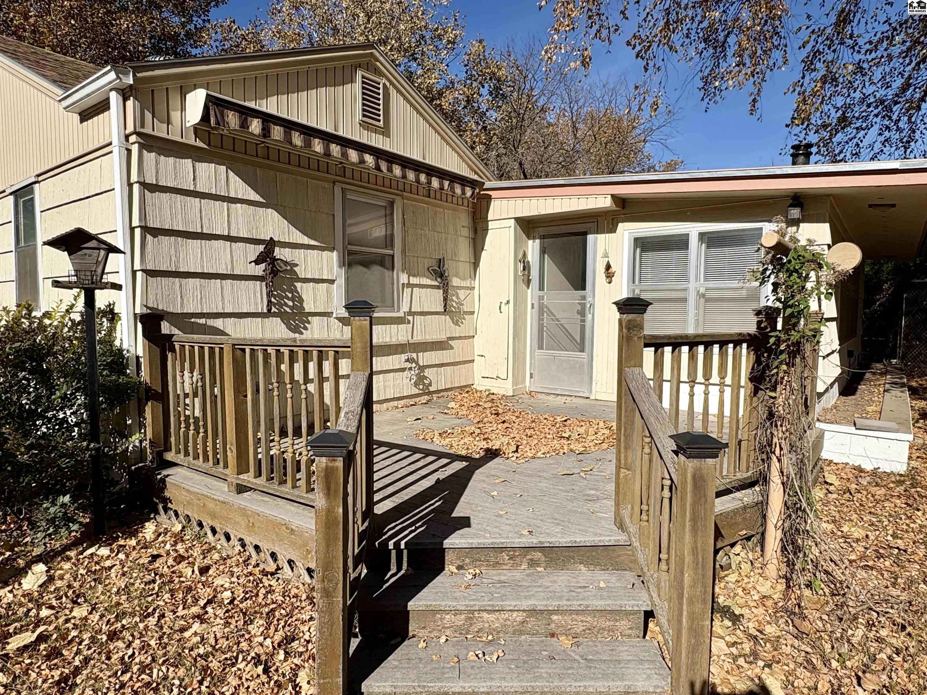 1102 N Barnes Lake Road Hutchinson KS 67501