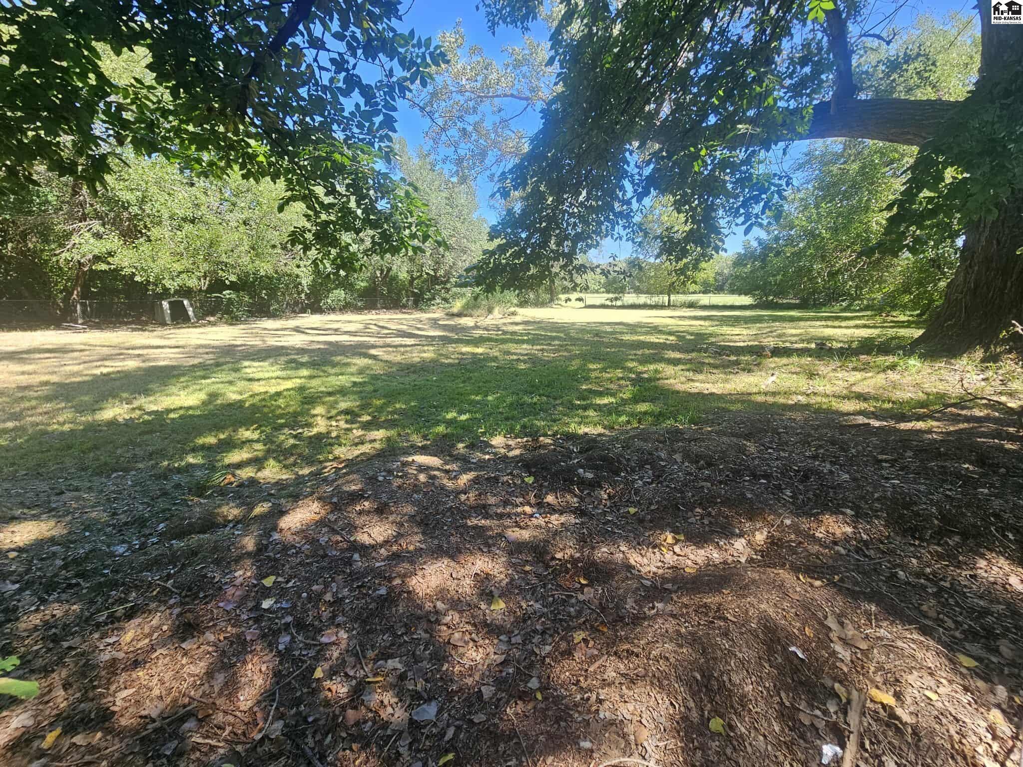 1102 N Barnes Lake Road Hutchinson KS 67501