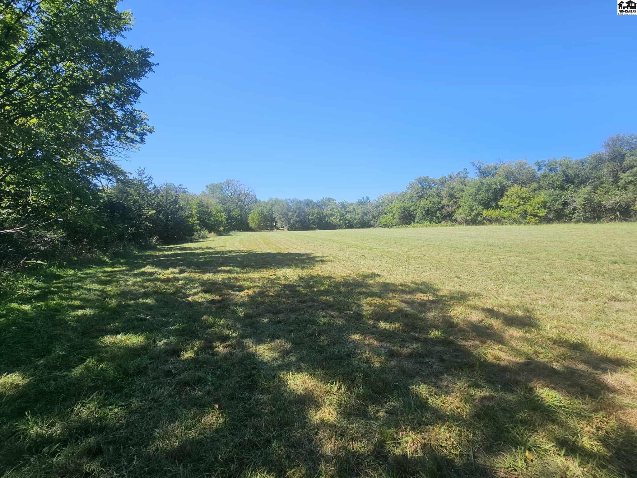 1102 N Barnes Lake Road Hutchinson KS 67501