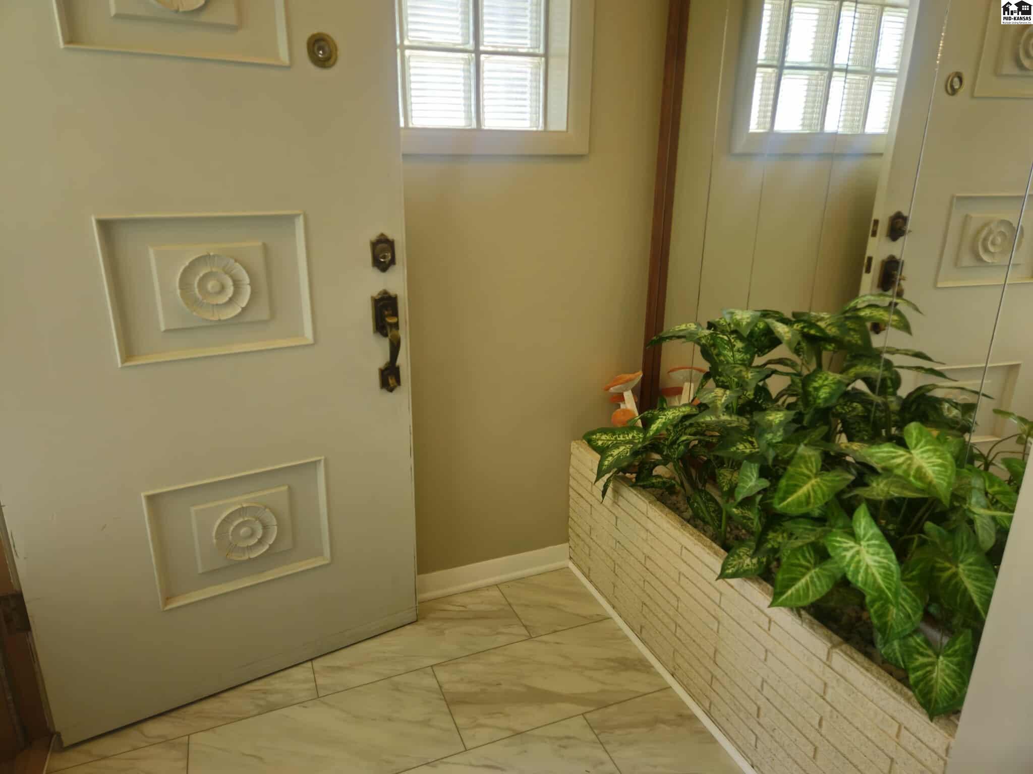 1102 N Barnes Lake Road Hutchinson KS 67501