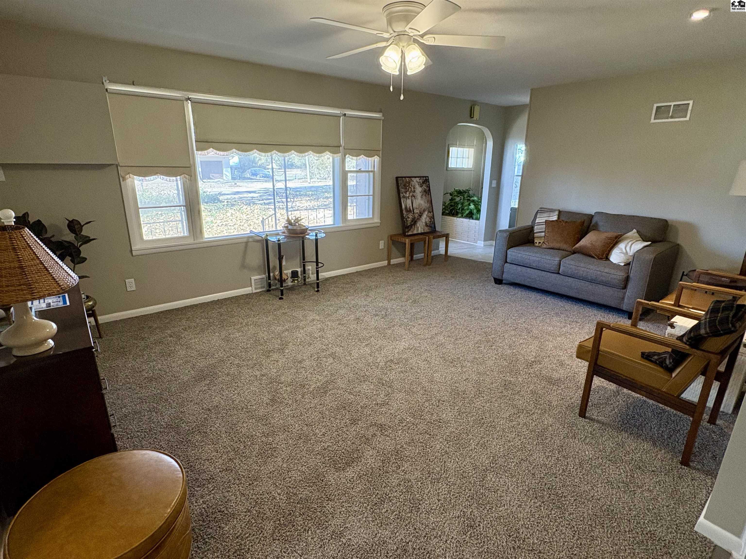 1102 N Barnes Lake Road Hutchinson KS 67501