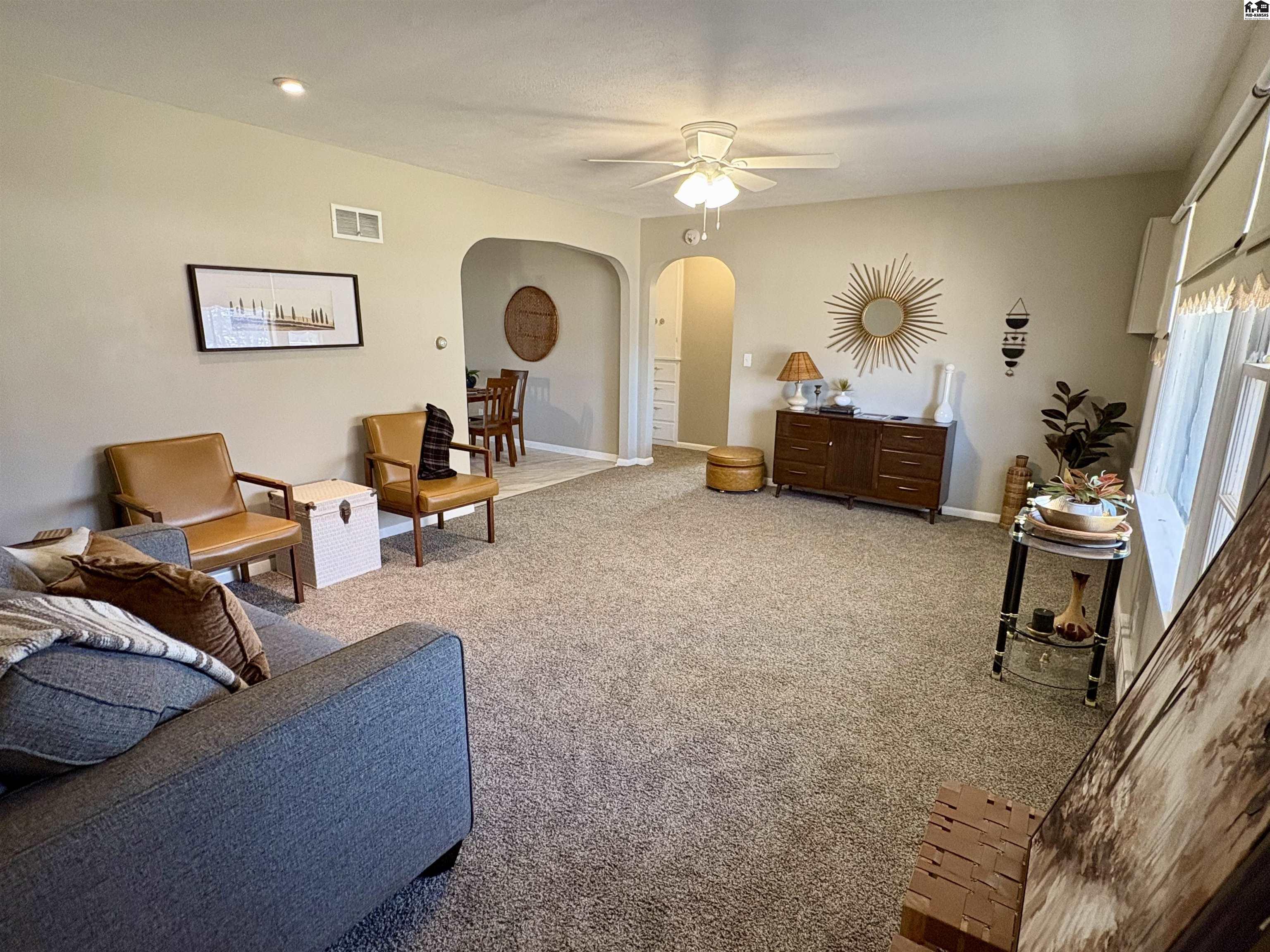 1102 N Barnes Lake Road Hutchinson KS 67501