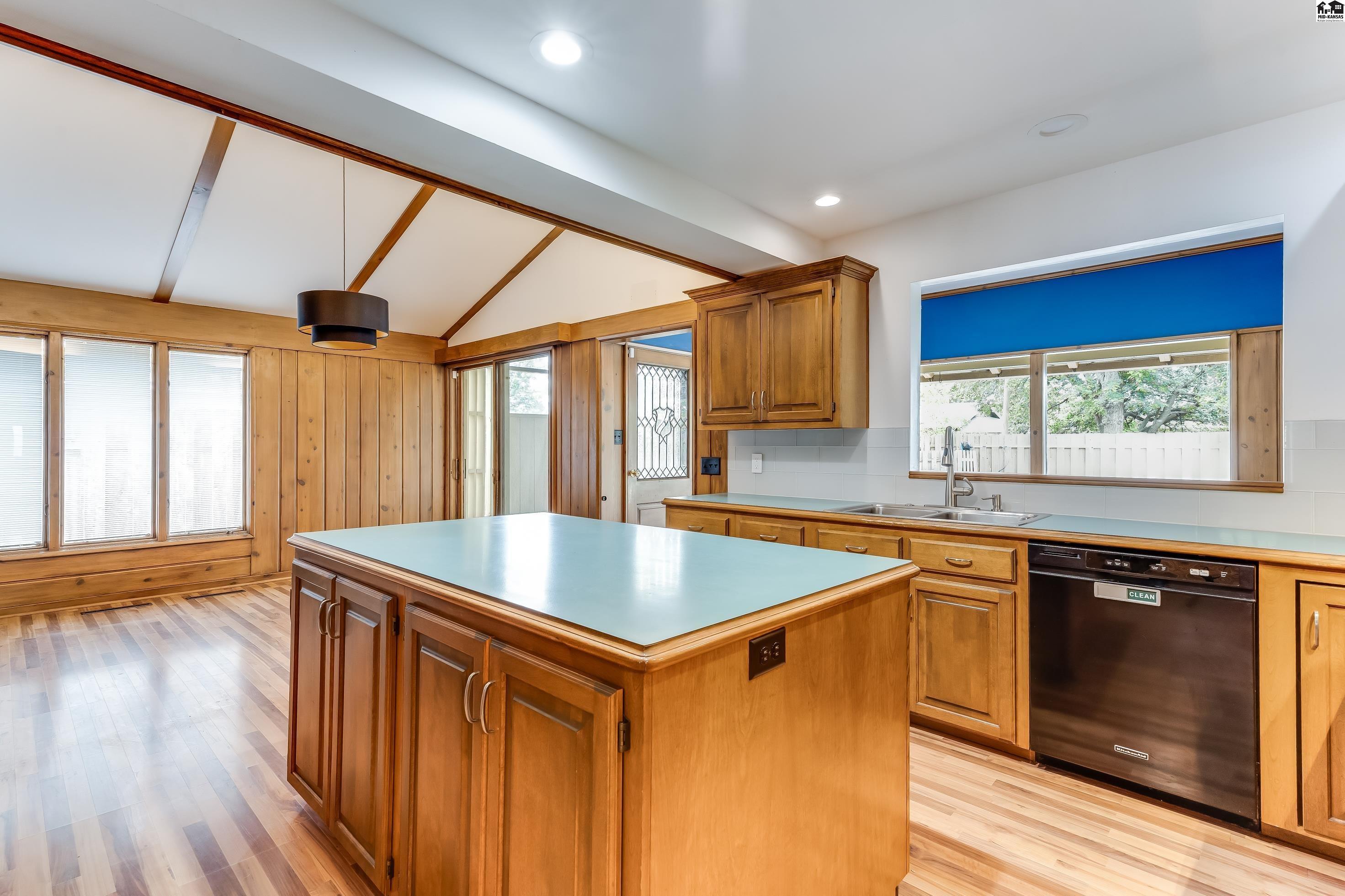101 W 30th Avenue Hutchinson KS 67502