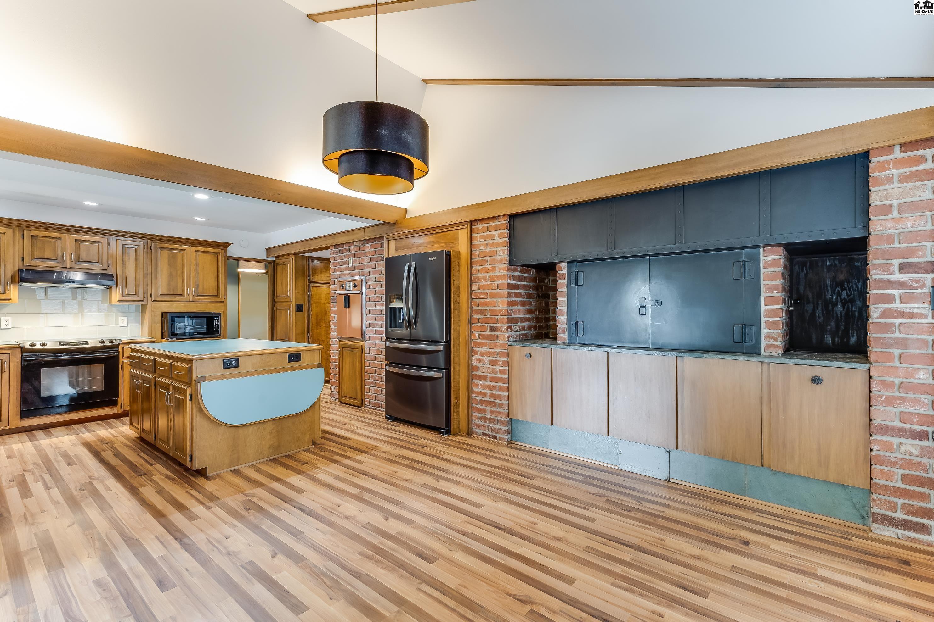 101 W 30th Avenue Hutchinson KS 67502