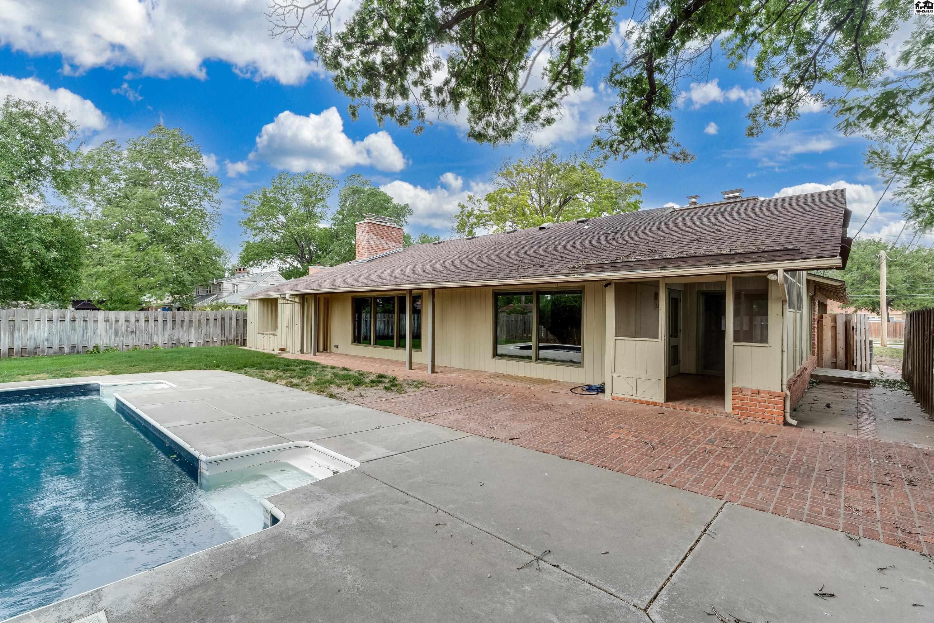 101 W 30th Avenue Hutchinson KS 67502