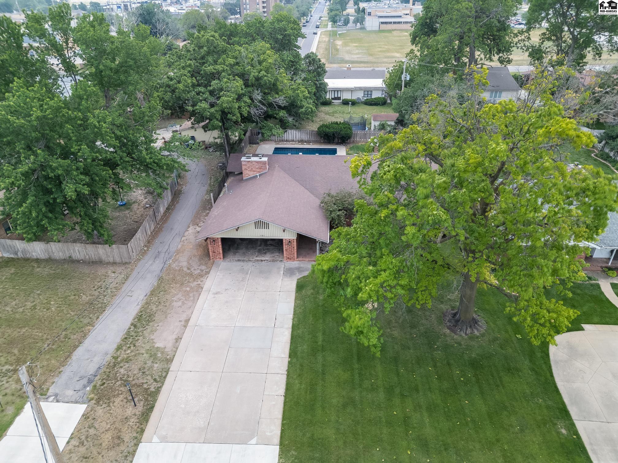 101 W 30th Avenue Hutchinson KS 67502