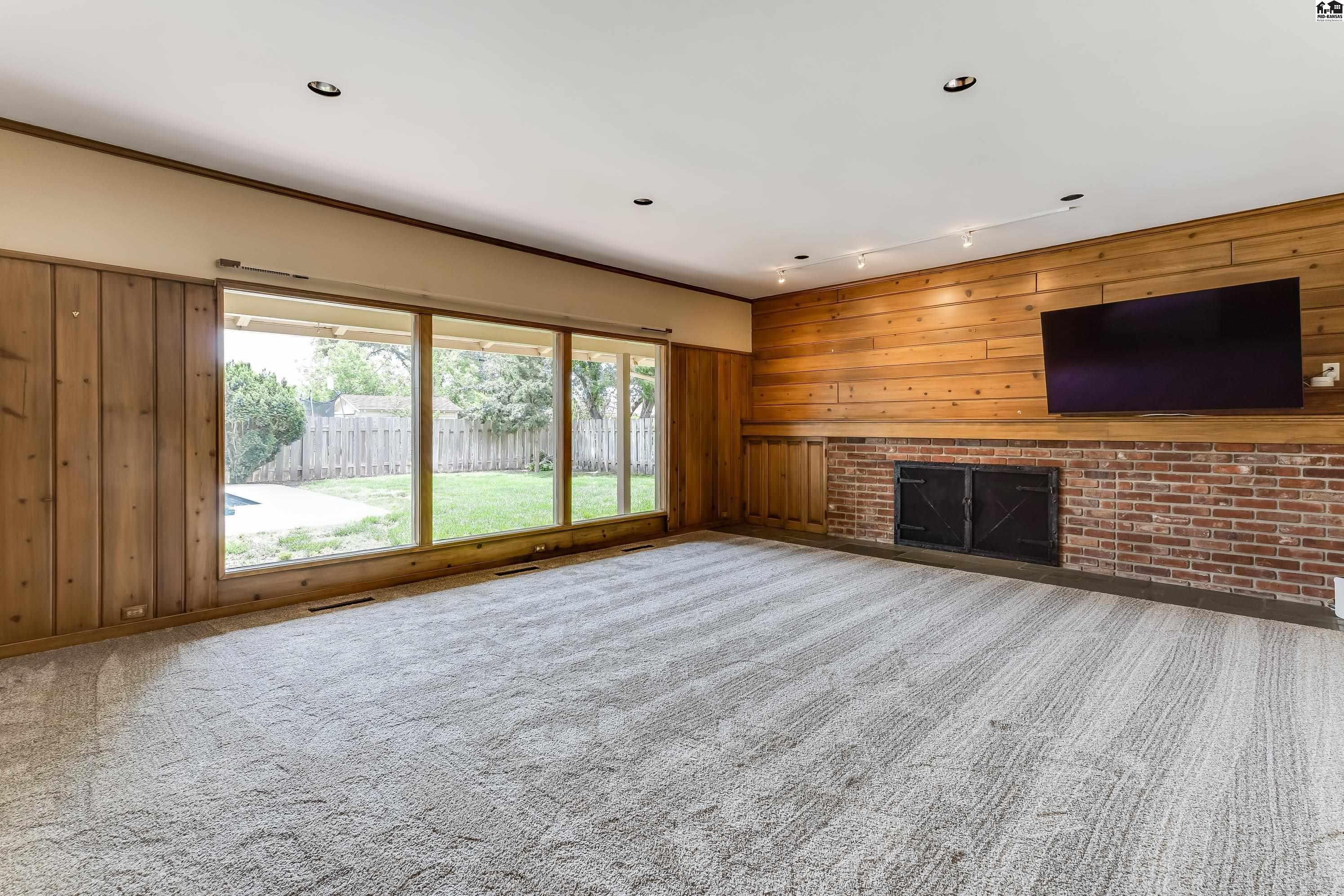 101 W 30th Avenue Hutchinson KS 67502