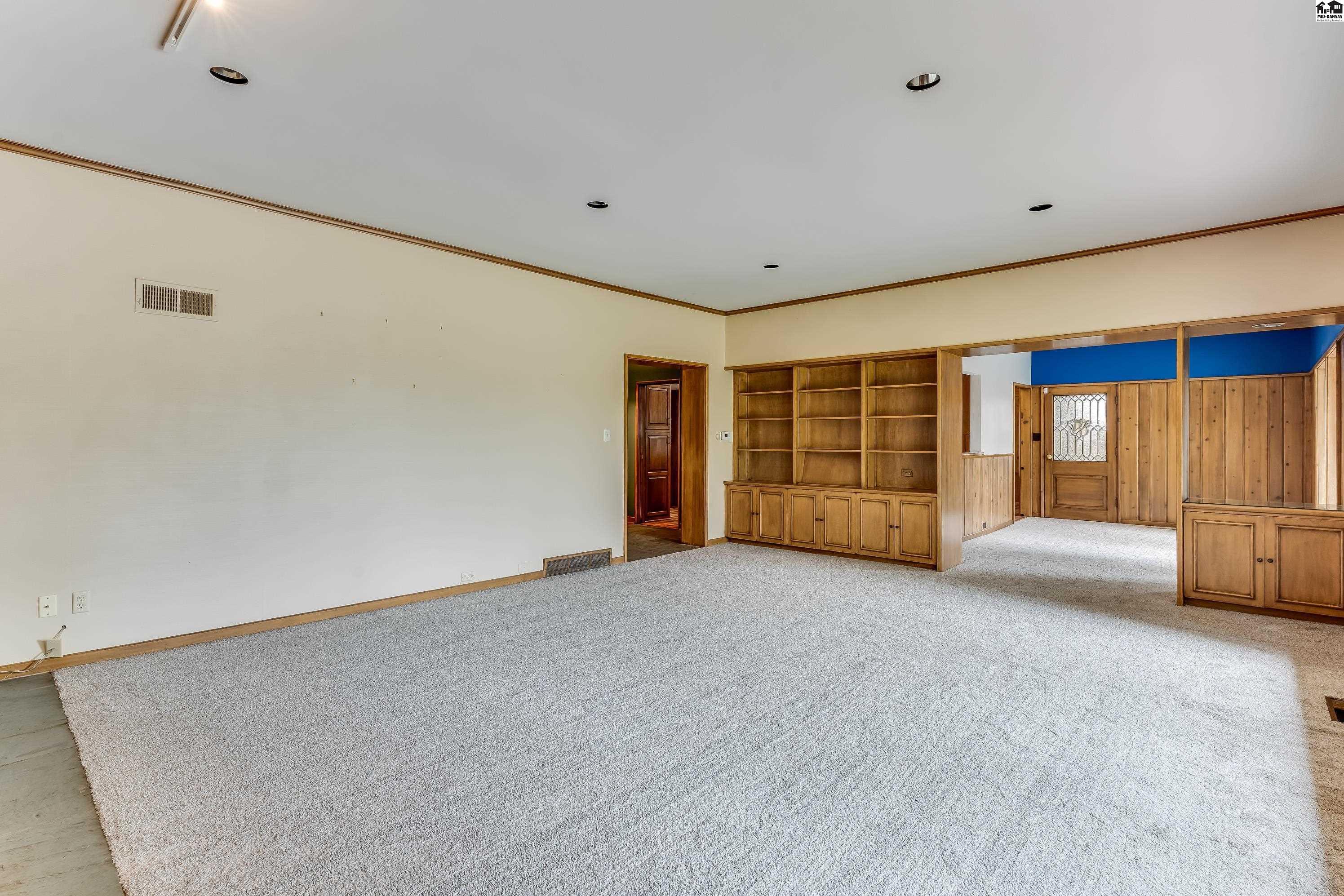 101 W 30th Avenue Hutchinson KS 67502