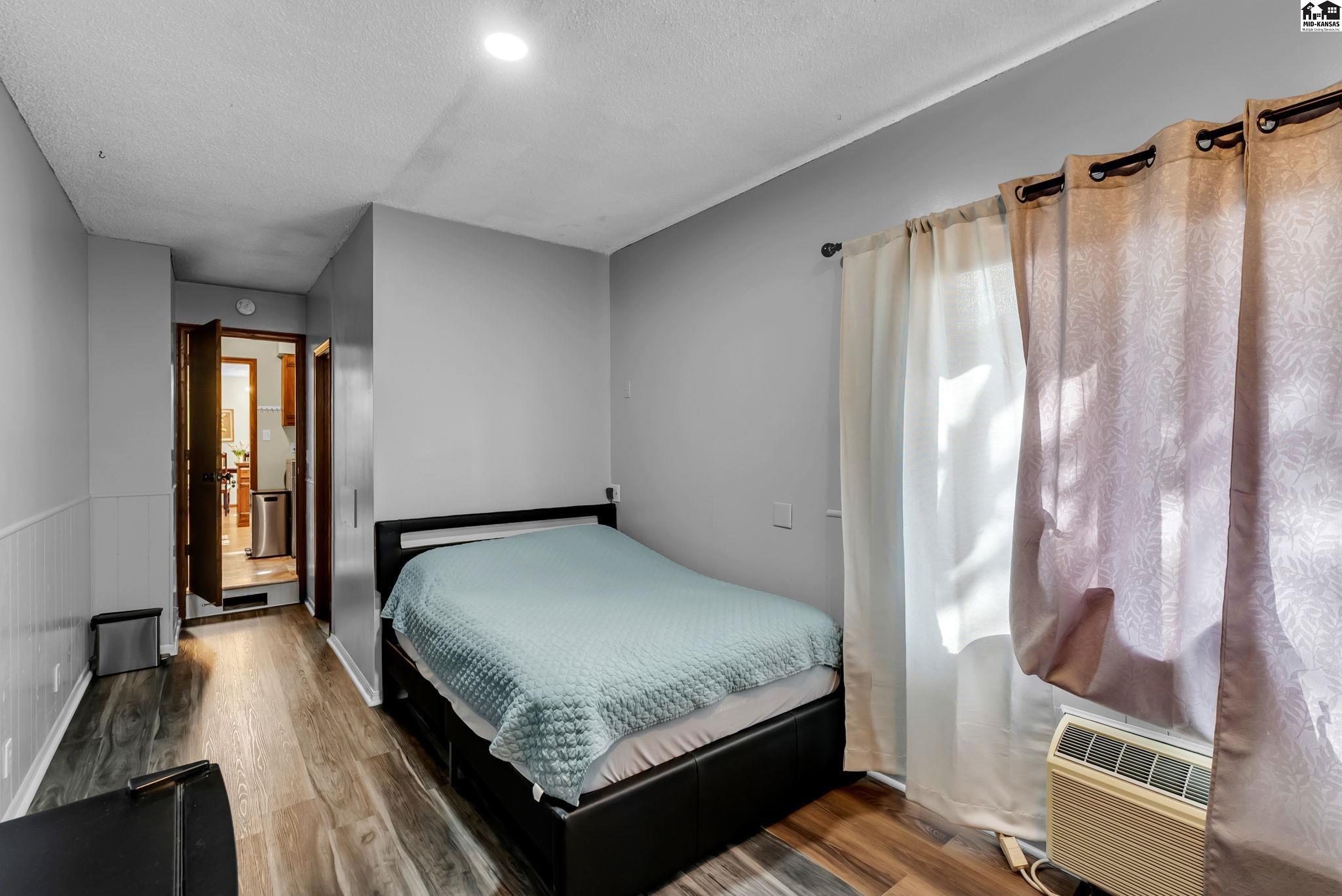 901 E 27th A Hutchinson KS 67502