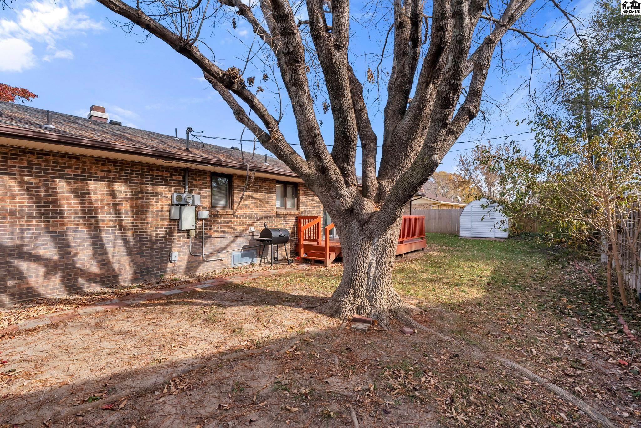 901 E 27th A Hutchinson KS 67502