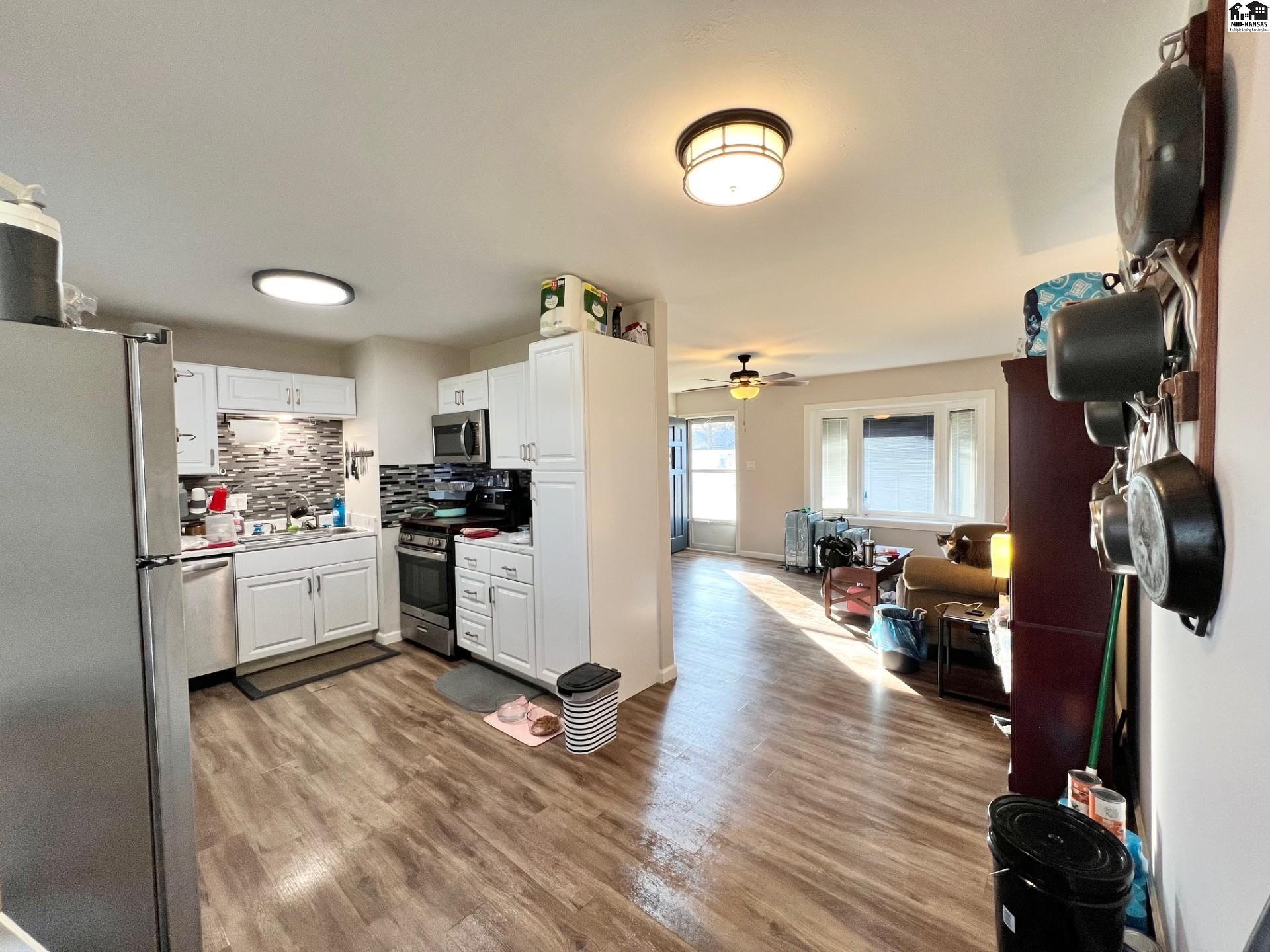 28 Sunset Drive Hutchinson KS 67502