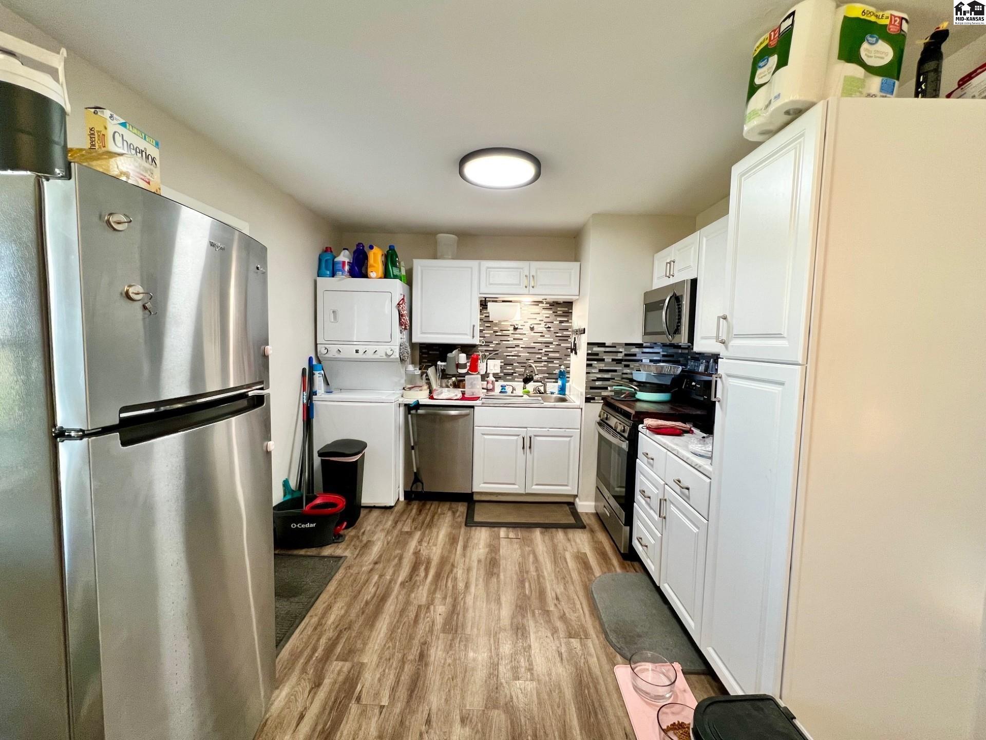28 Sunset Drive Hutchinson KS 67502