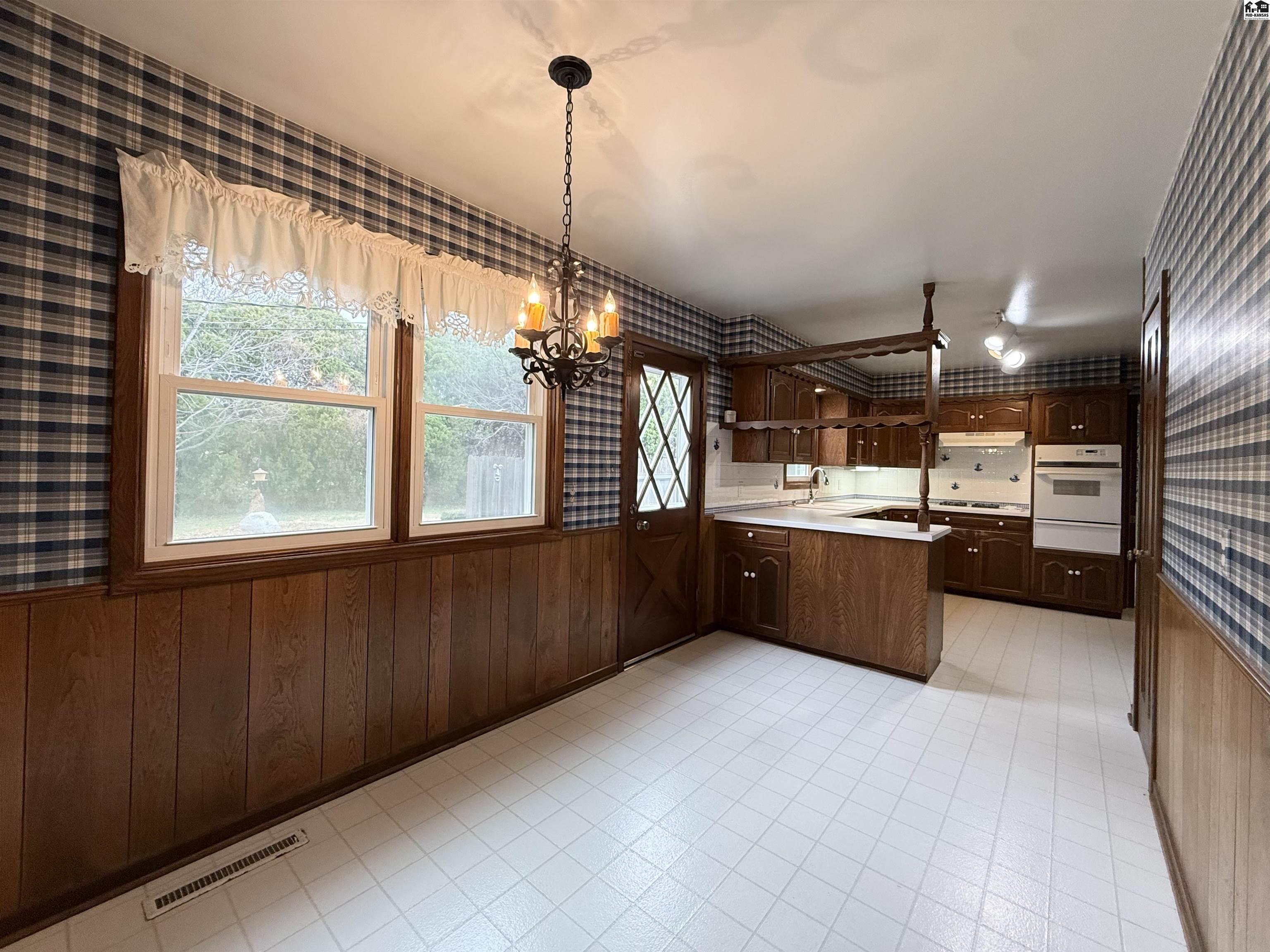 40 Tomahawk Road Hutchinson KS 67502