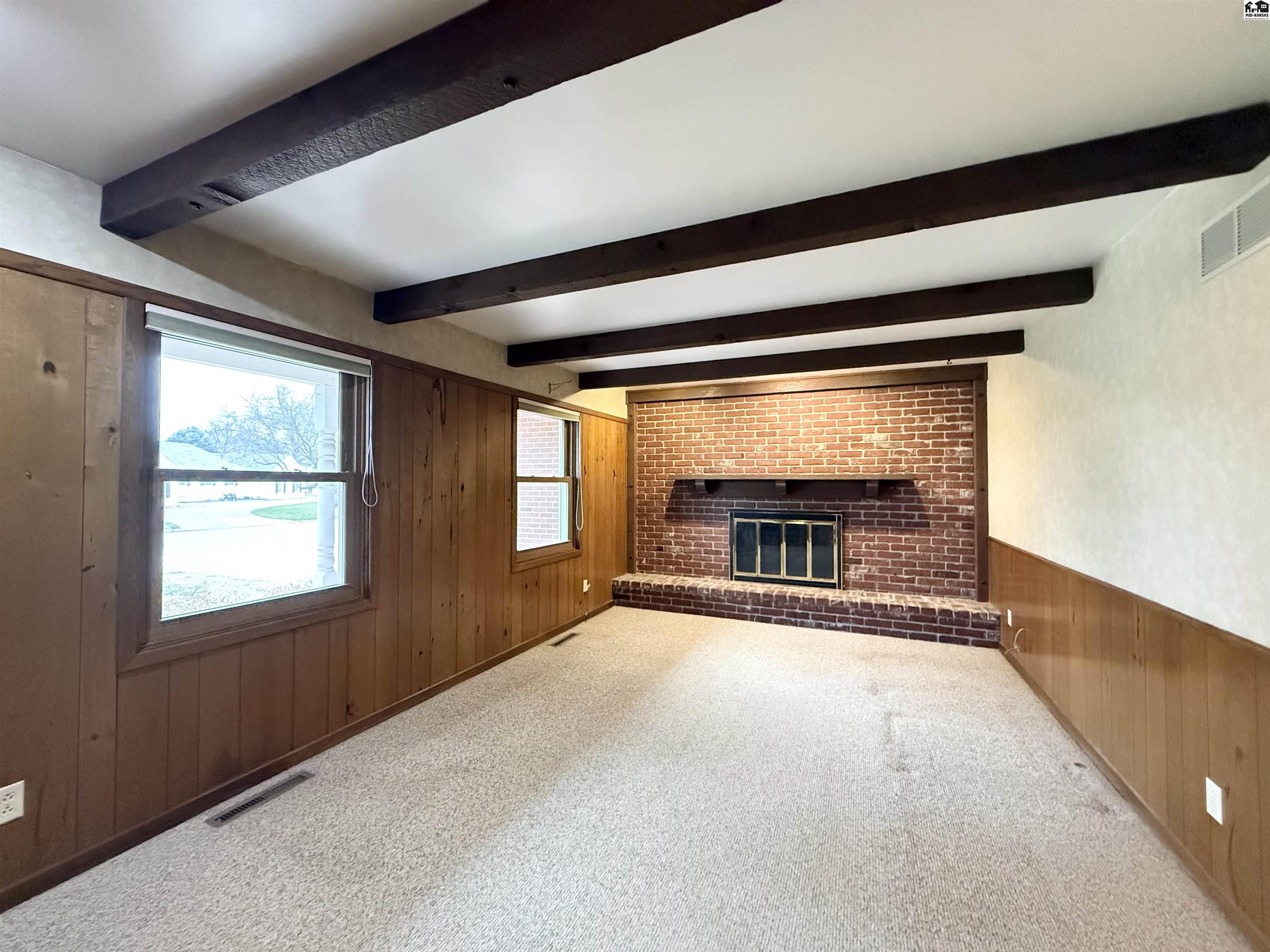 40 Tomahawk Road Hutchinson KS 67502