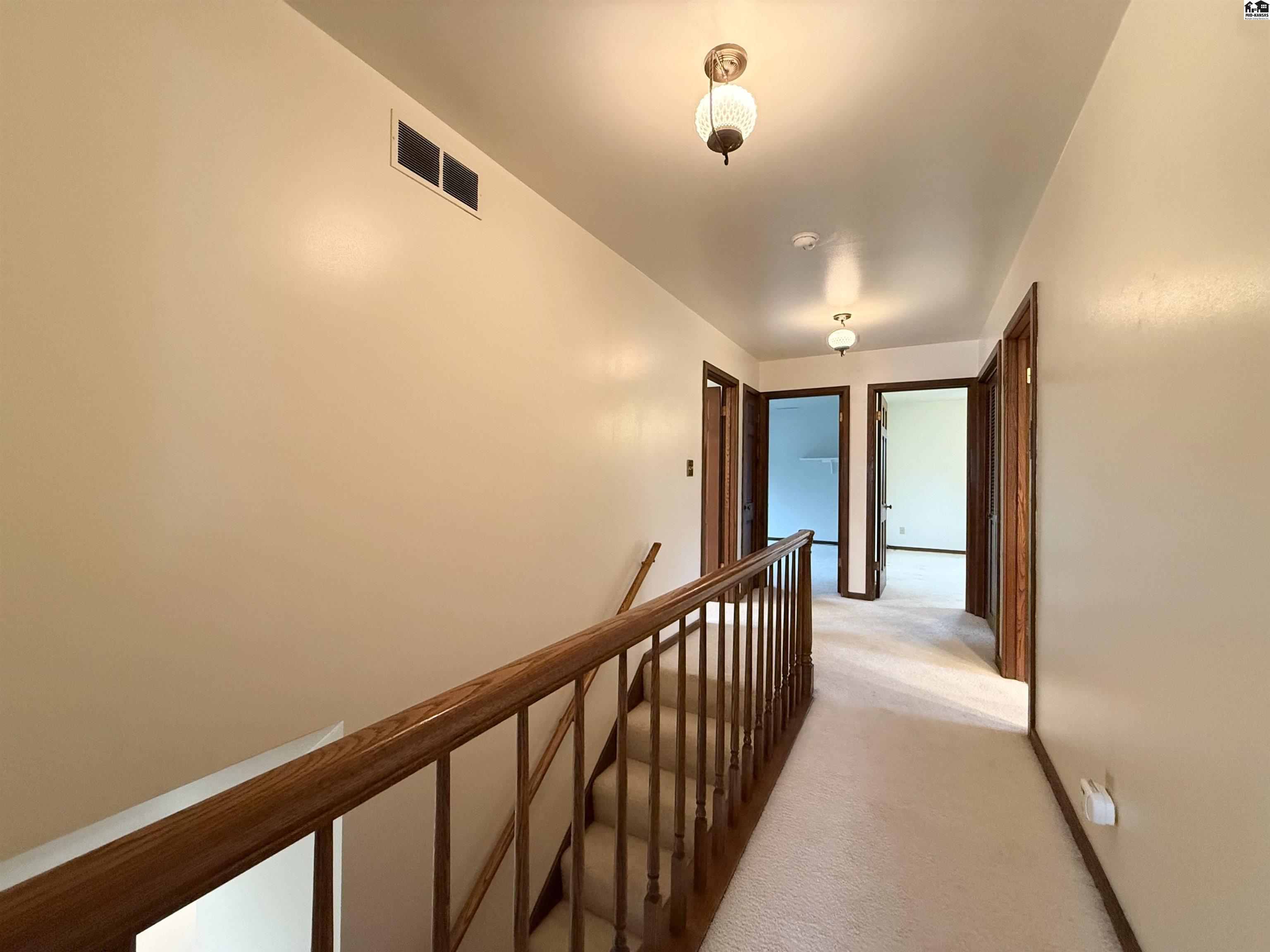 40 Tomahawk Road Hutchinson KS 67502