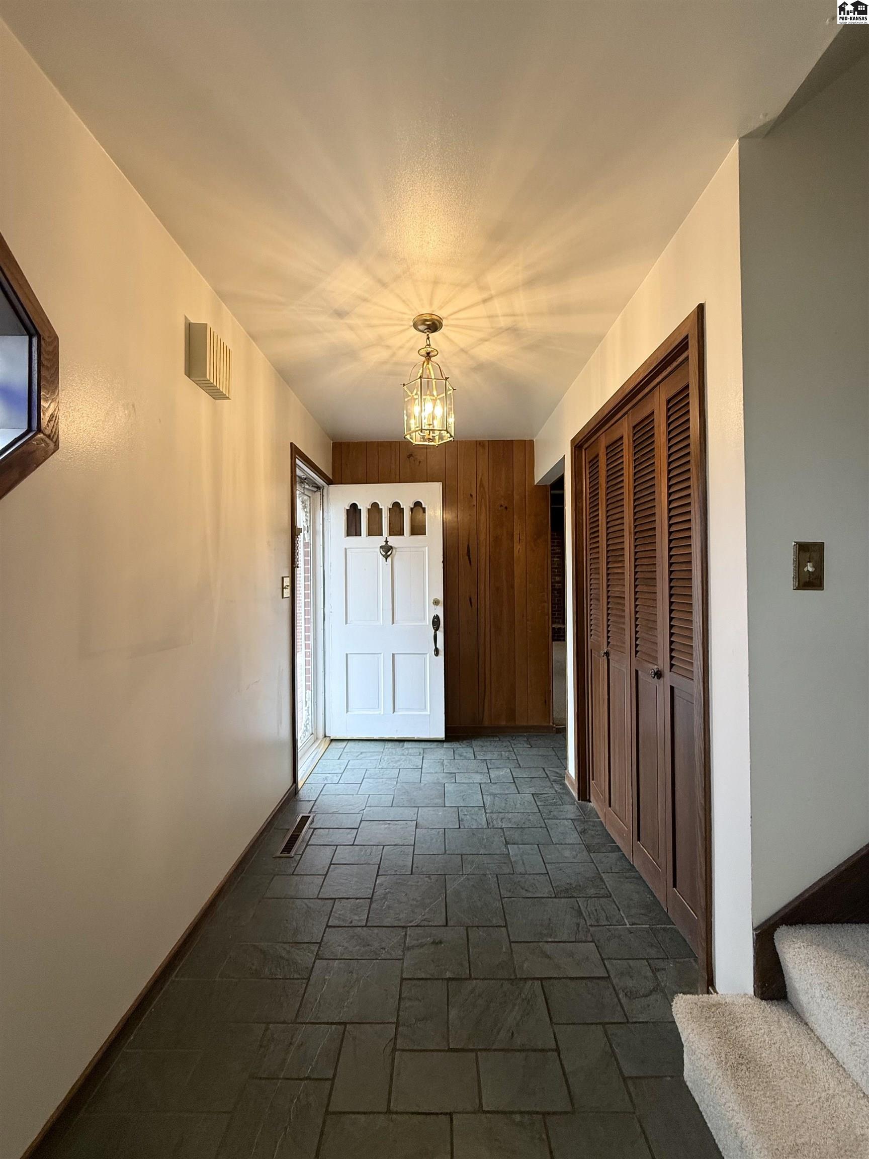 40 Tomahawk Road Hutchinson KS 67502