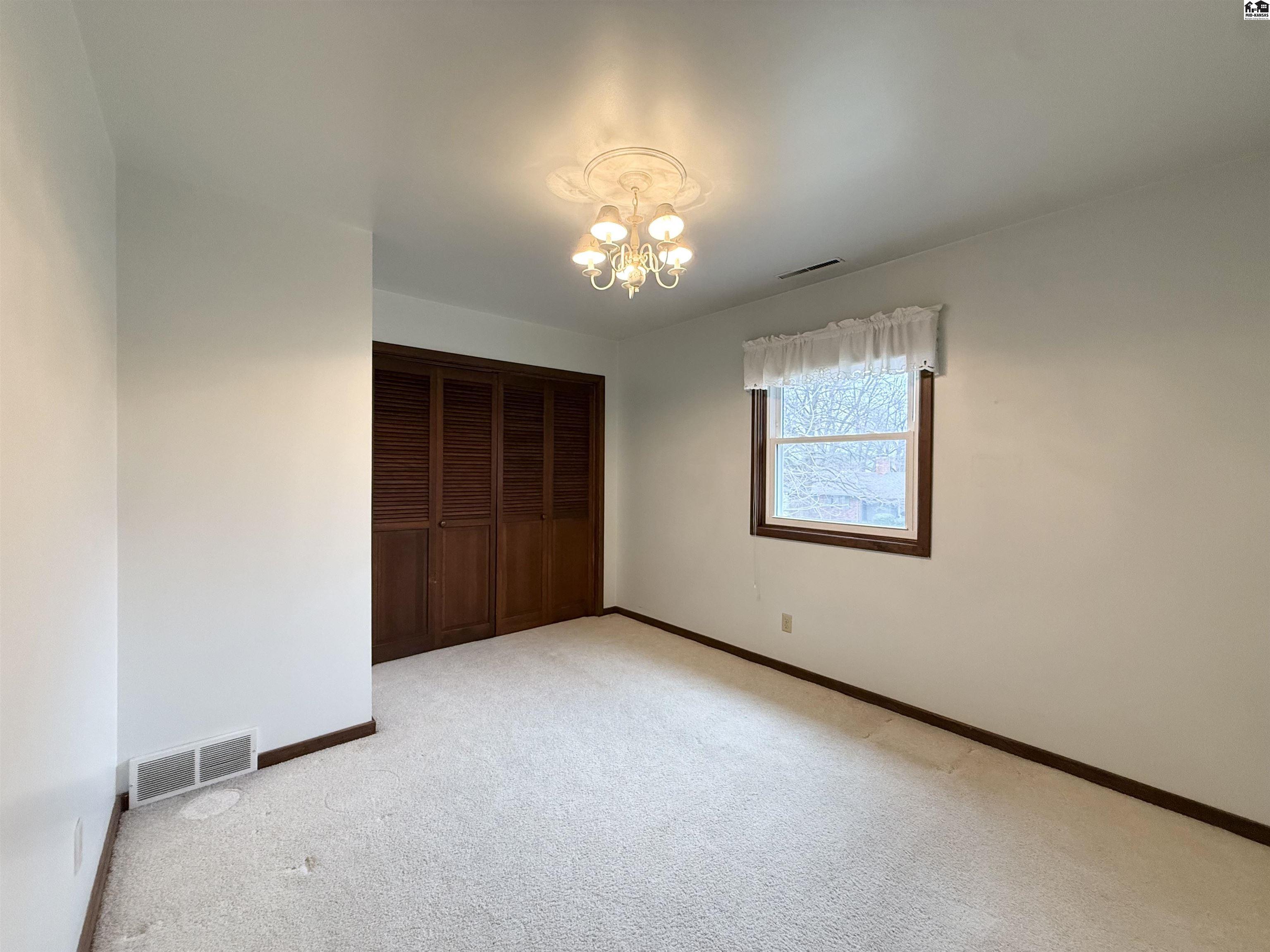 40 Tomahawk Road Hutchinson KS 67502