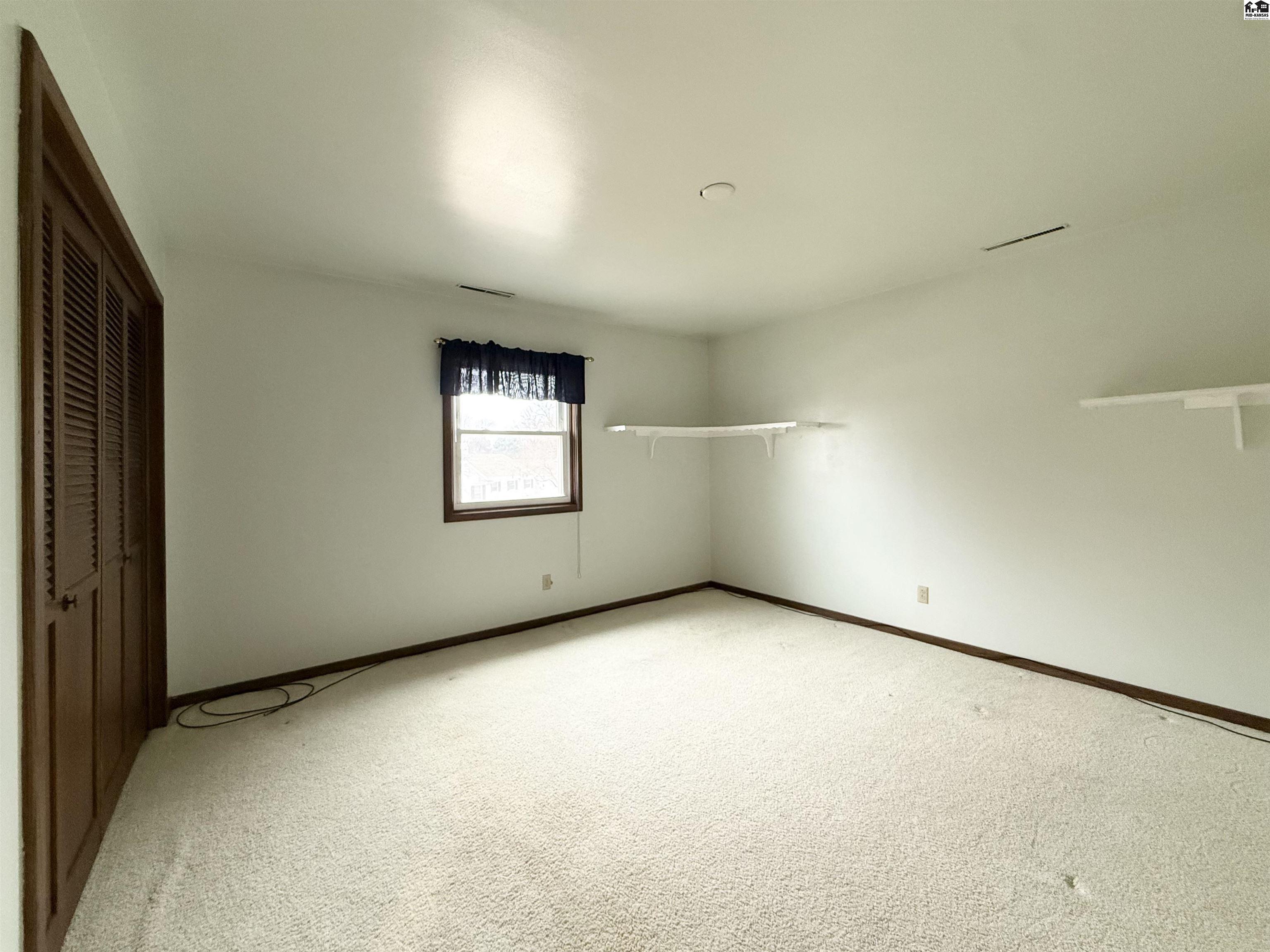 40 Tomahawk Road Hutchinson KS 67502