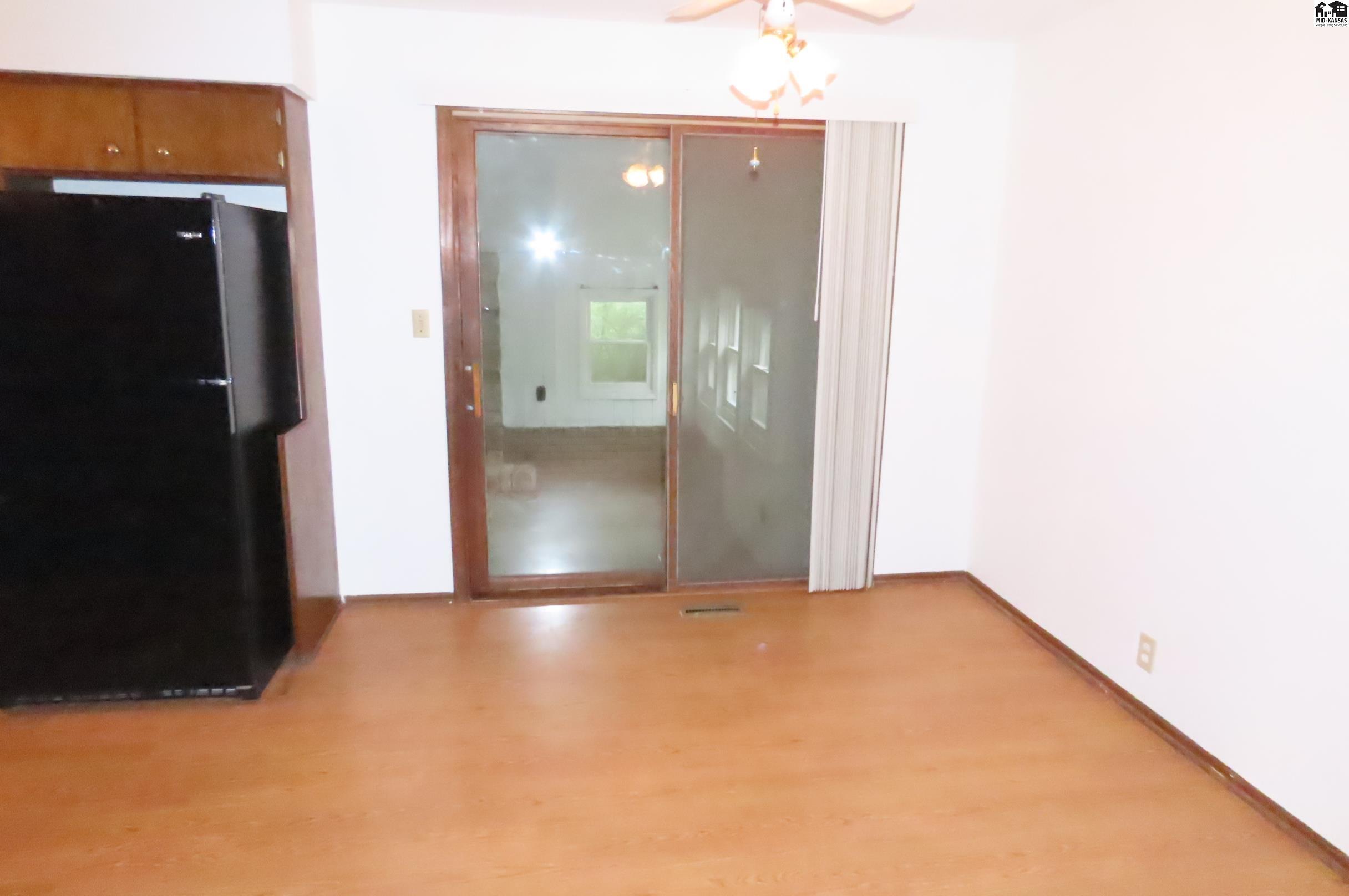 1506 Linda Lane Hutchinson KS 67502