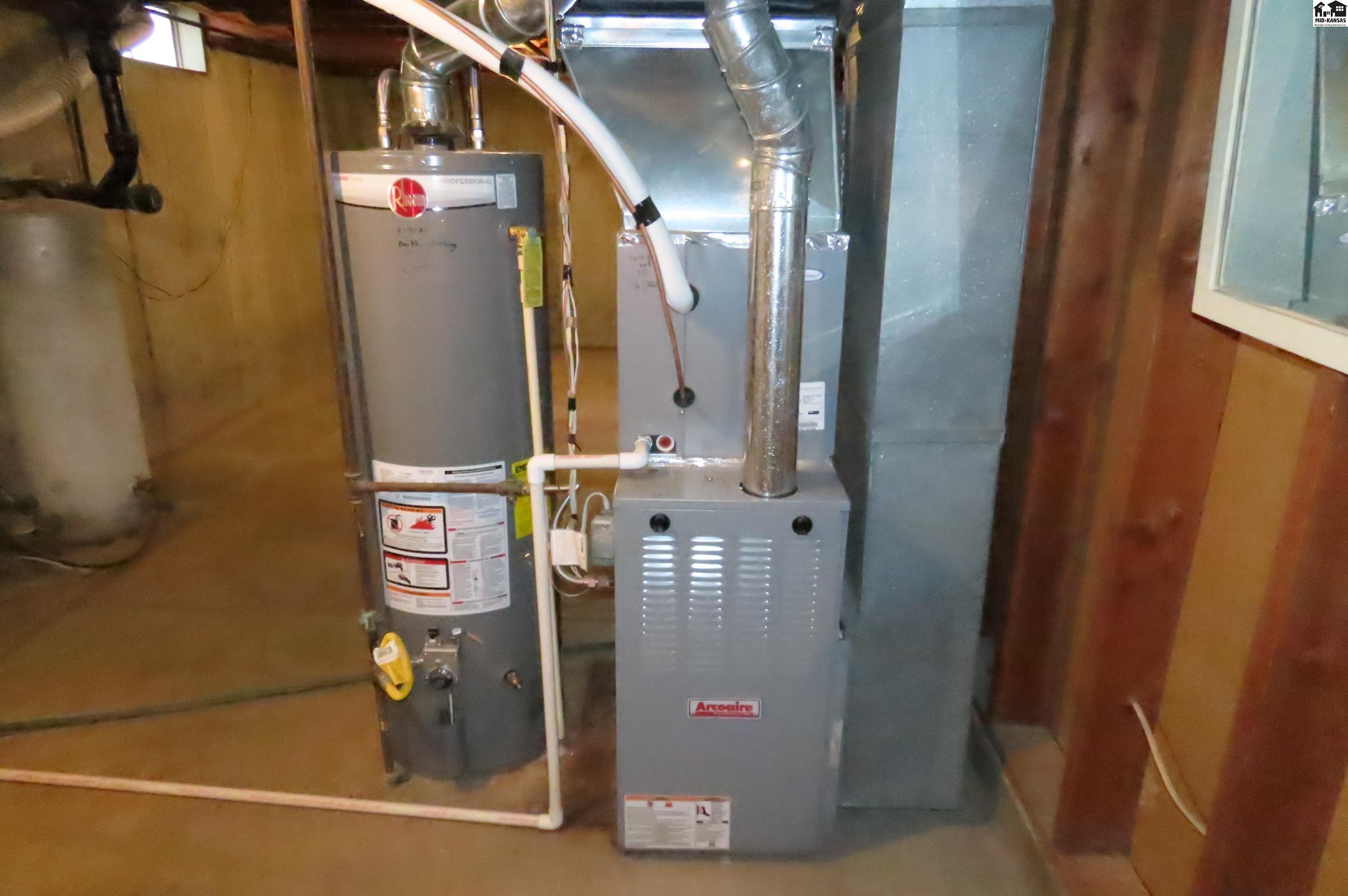 1506 Linda Lane Hutchinson KS 67502